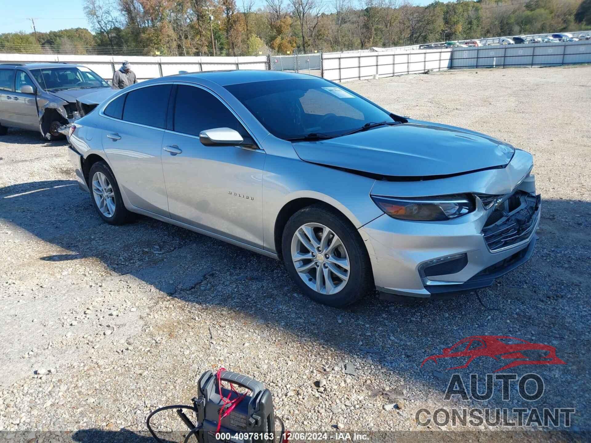 CHEVROLET MALIBU 2018 - 1G1ZD5ST5JF249563