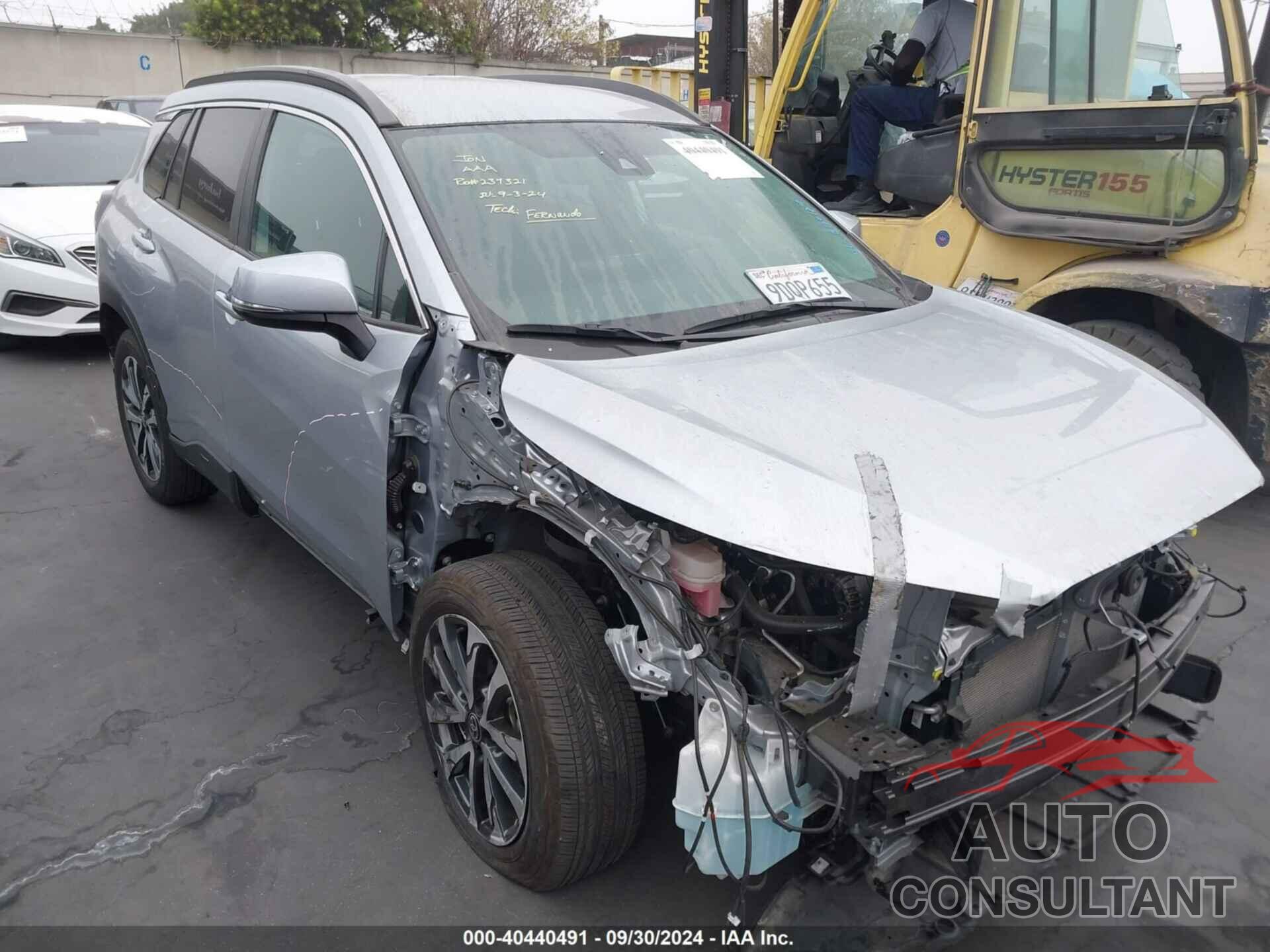 TOYOTA COROLLA CROSS 2022 - 7MUEAAAG0NV036883