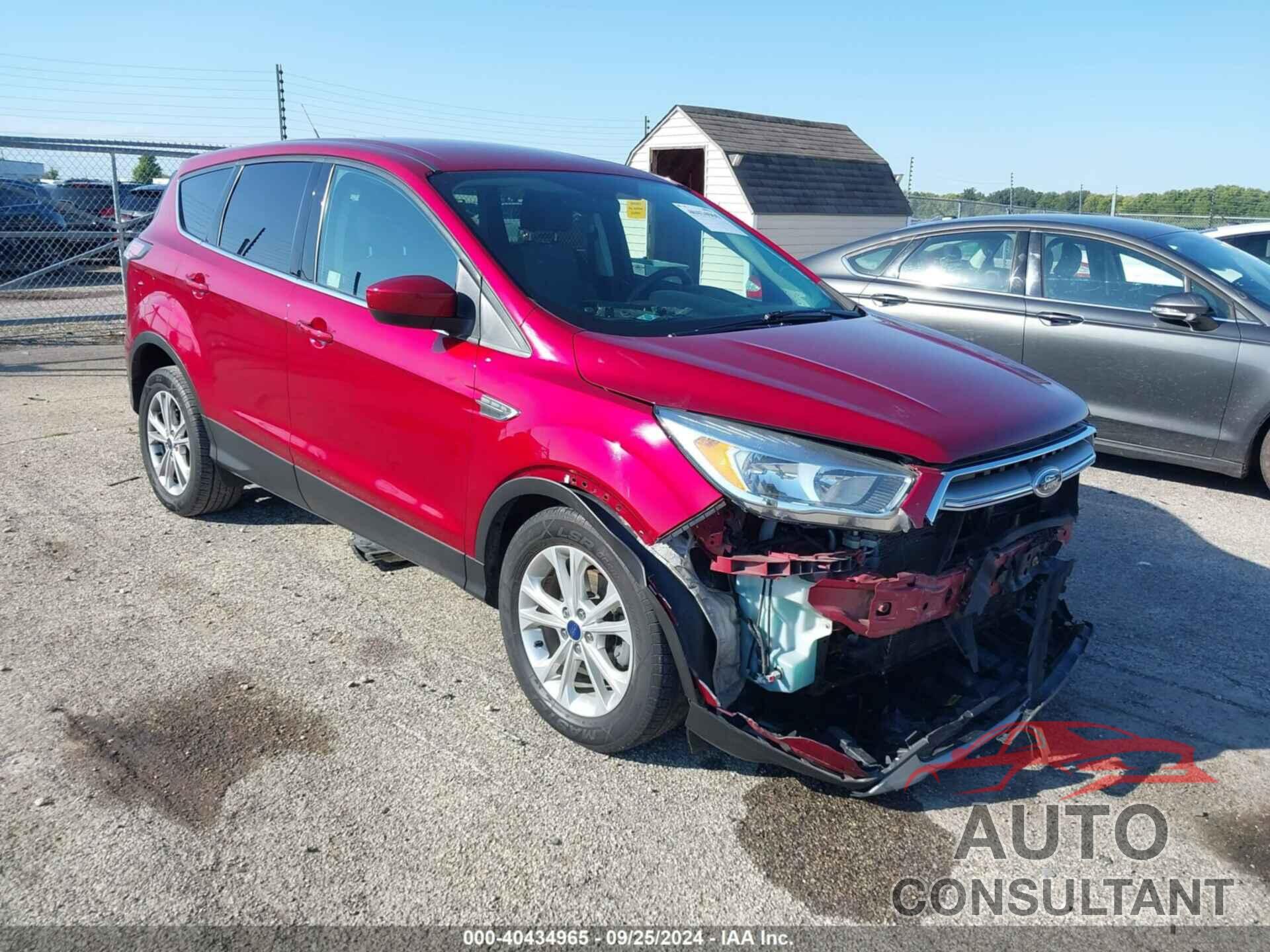 FORD ESCAPE 2017 - 1FMCU0GD1HUA77289