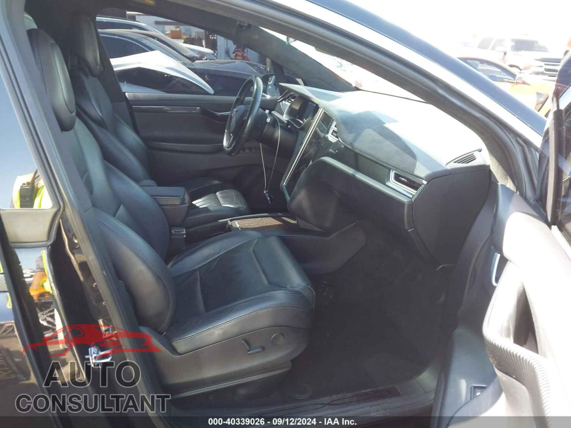 TESLA MODEL X 2017 - 5YJXCBE21HF054223