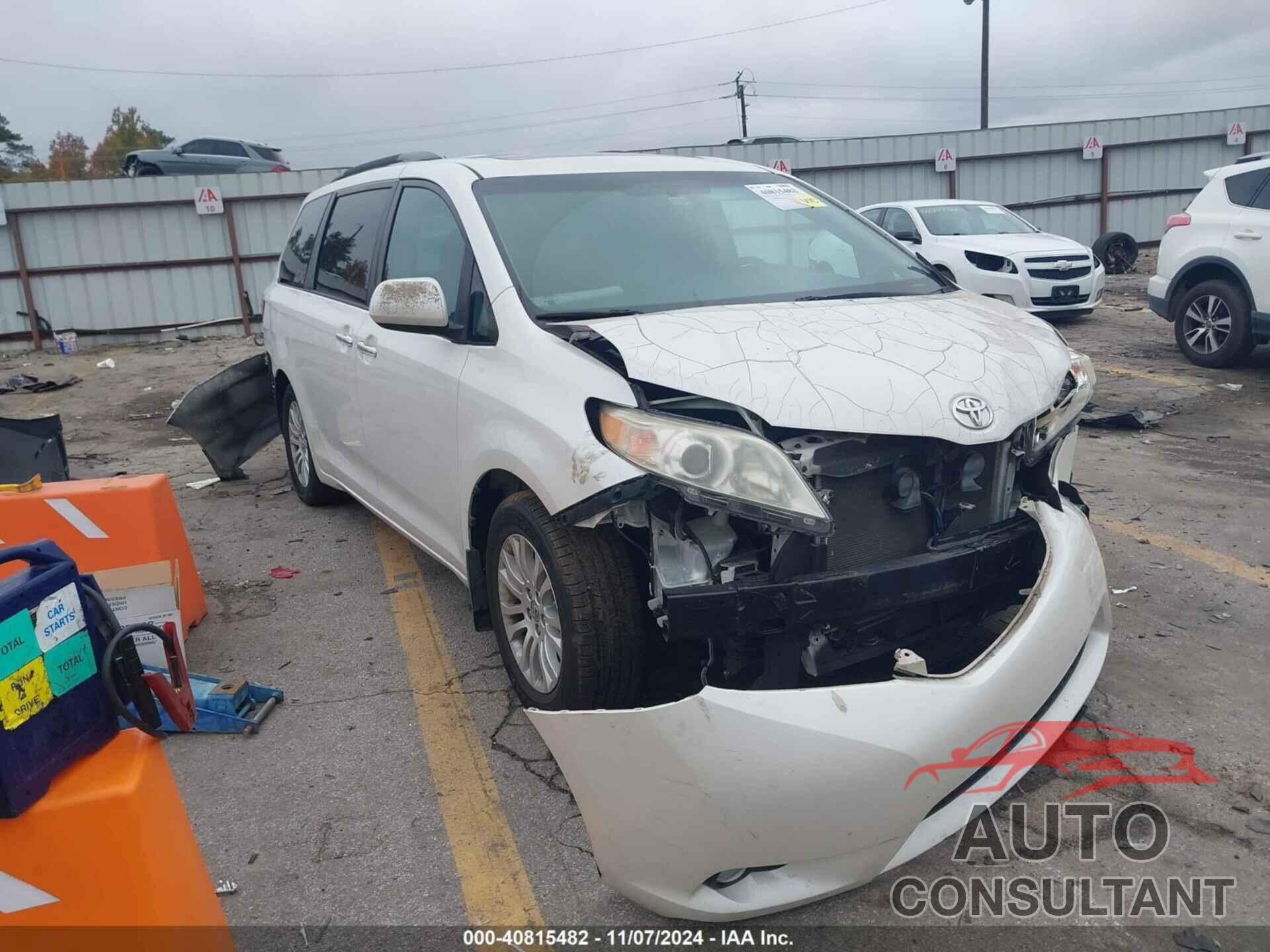 TOYOTA SIENNA 2017 - 5TDYZ3DC1HS854695