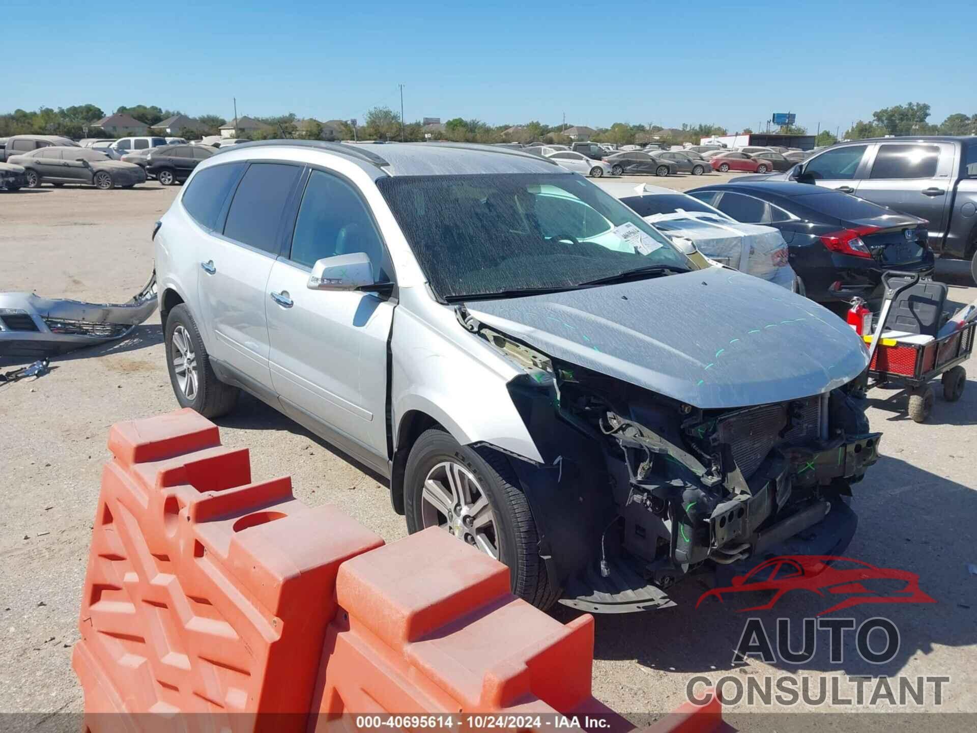 CHEVROLET TRAVERSE 2017 - 1GNKRHKD1HJ176694