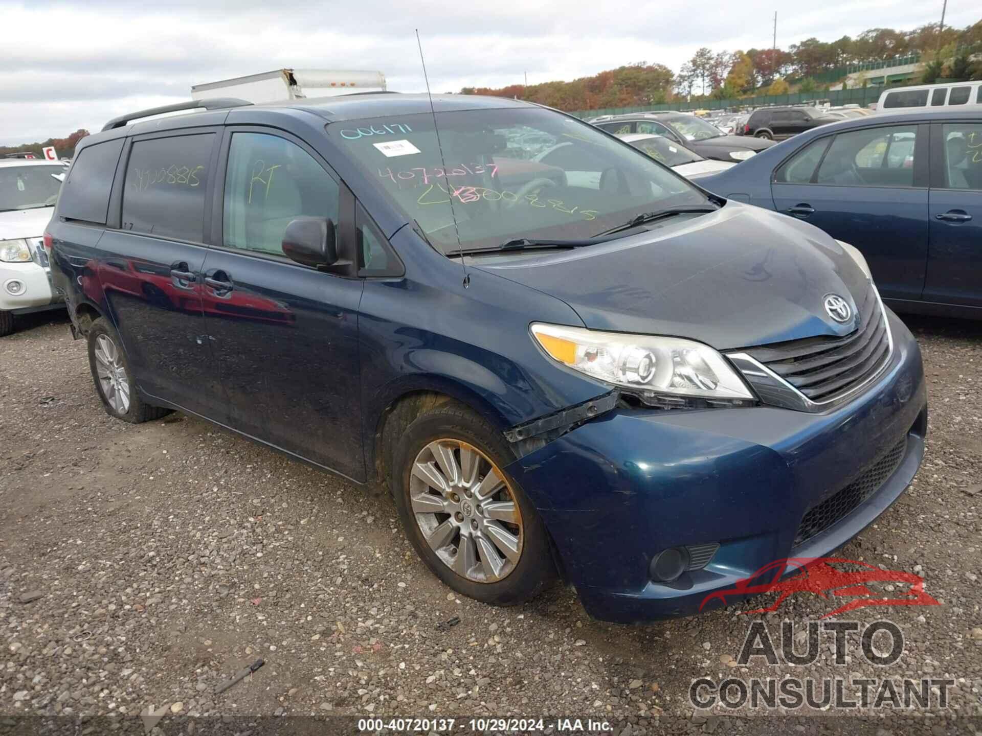 TOYOTA SIENNA 2011 - 5TDJK3DC5BS006171