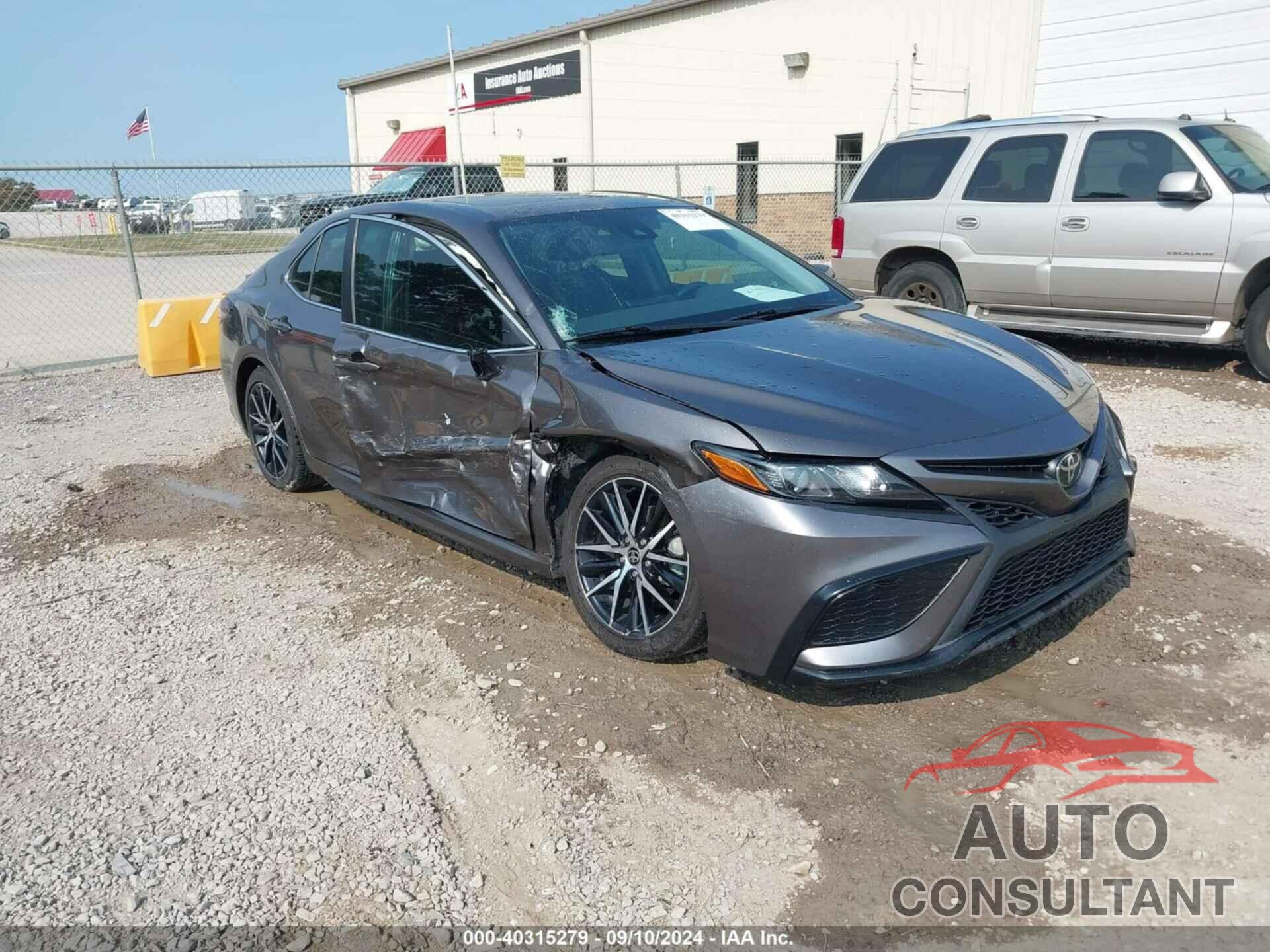 TOYOTA CAMRY 2021 - 4T1T11AK6MU567534