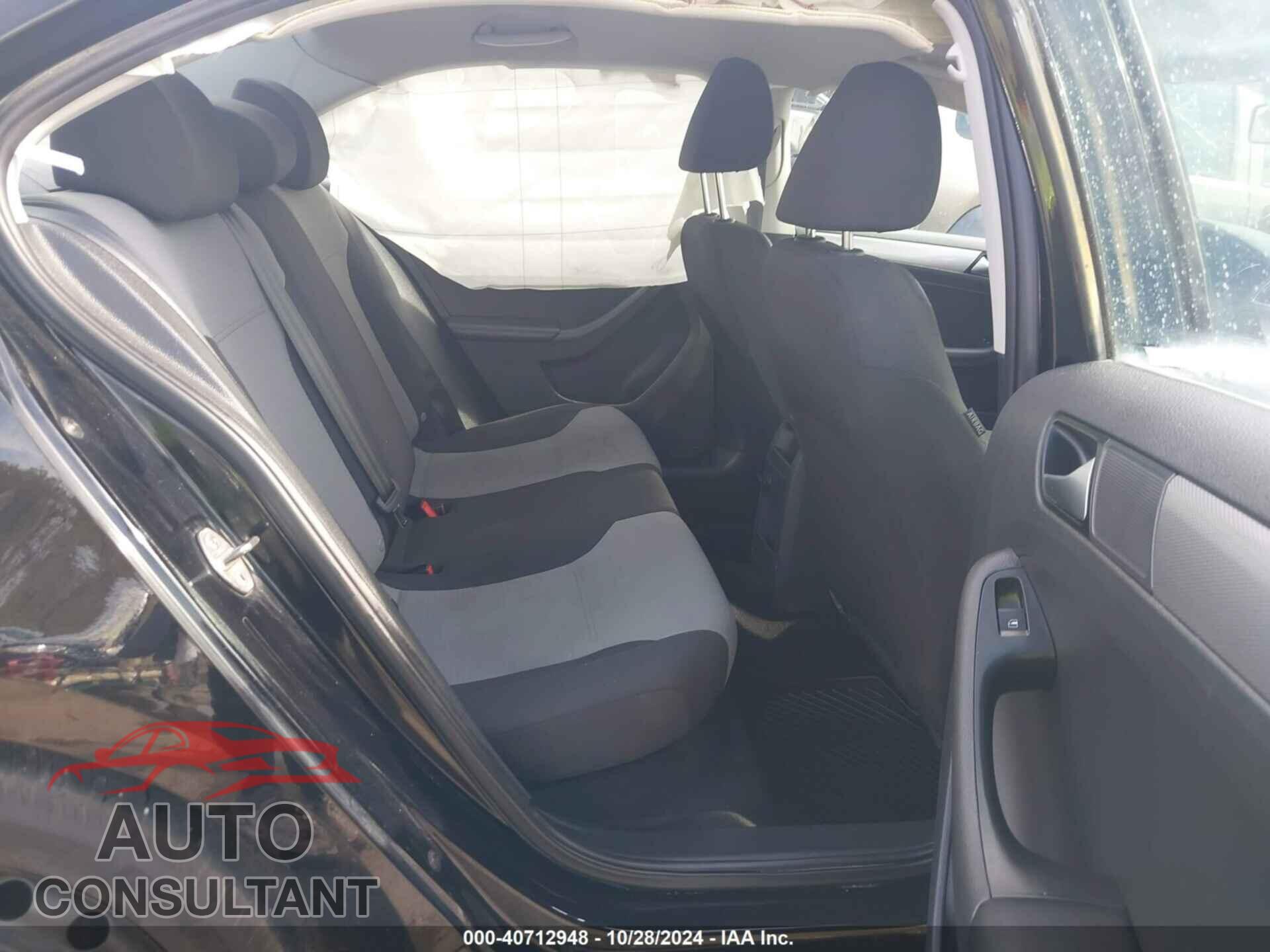 VOLKSWAGEN JETTA 2017 - 3VW2B7AJ0HM213832