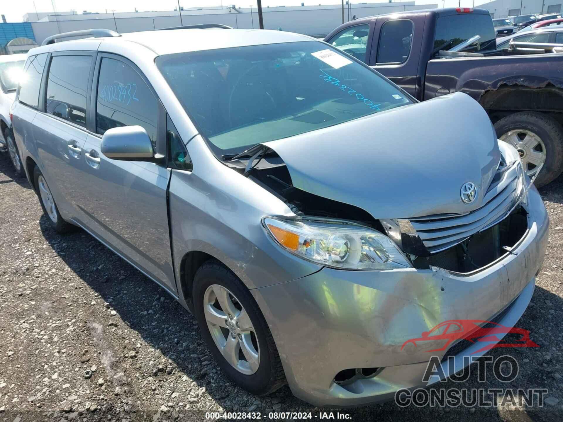 TOYOTA SIENNA 2017 - 5TDKZ3DC5HS871537