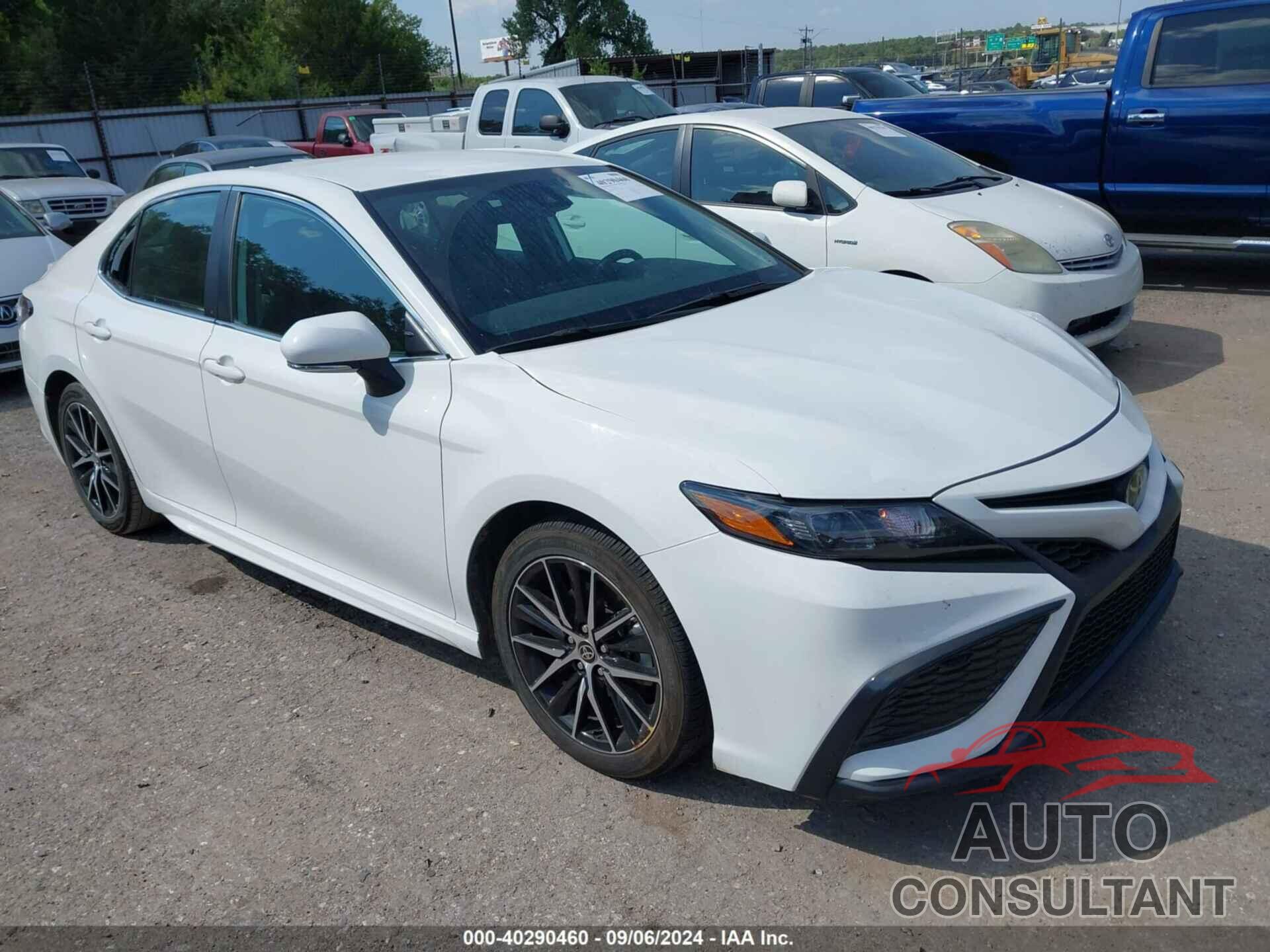 TOYOTA CAMRY 2023 - 4T1G11AK6PU120241