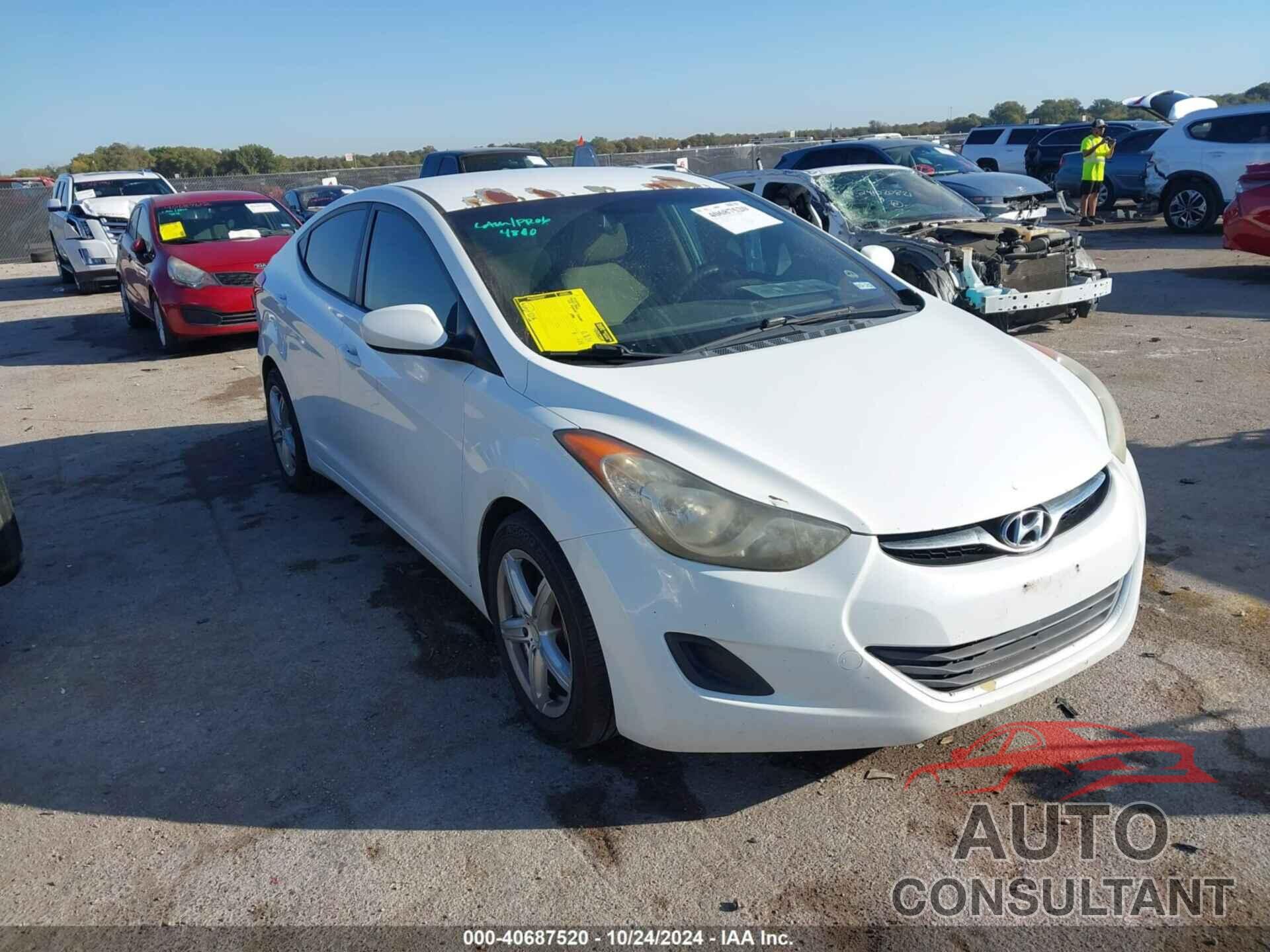 HYUNDAI ELANTRA 2013 - 5NPDH4AE5DH153283