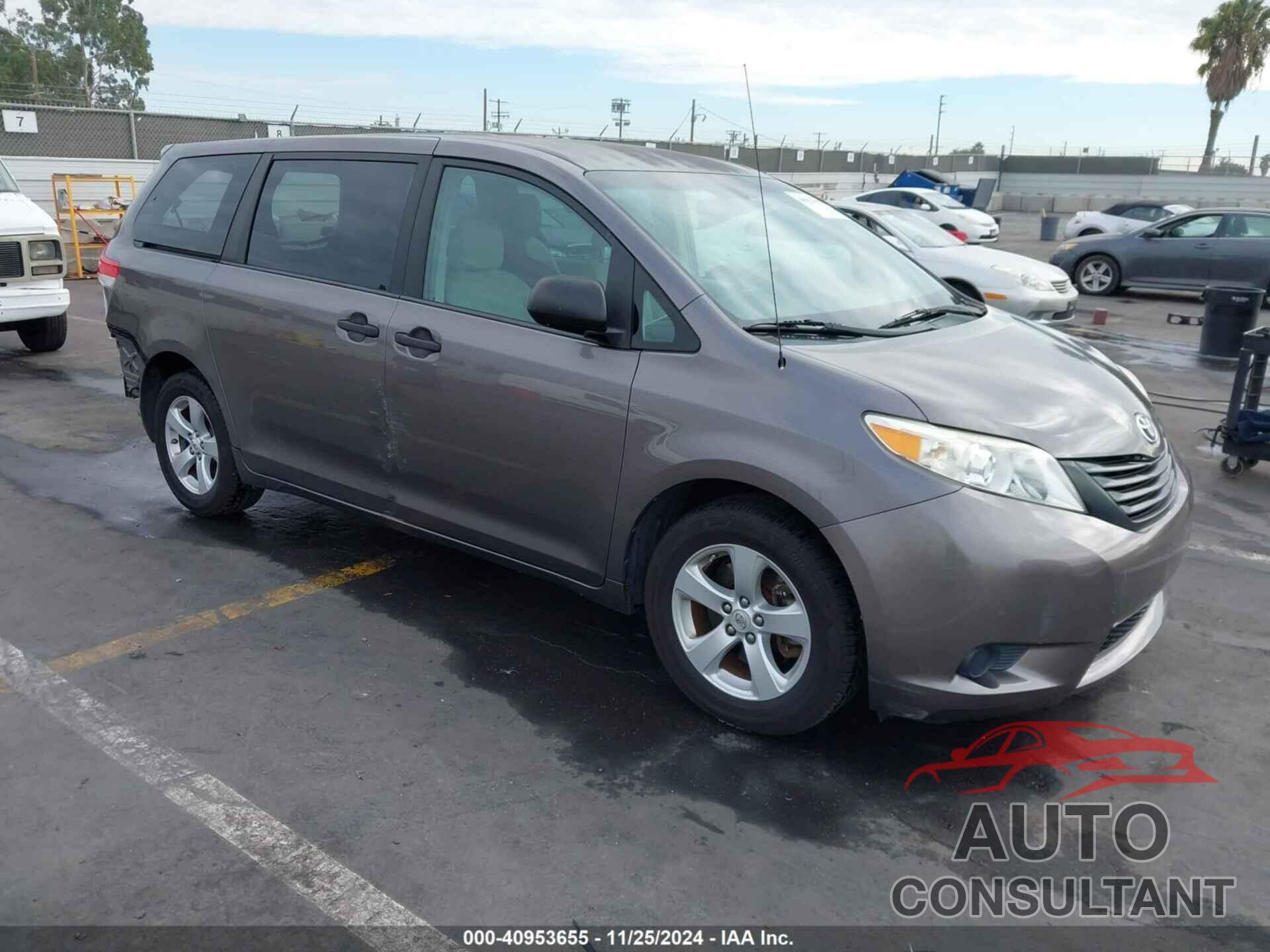 TOYOTA SIENNA 2012 - 5TDKA3DC5CS012237