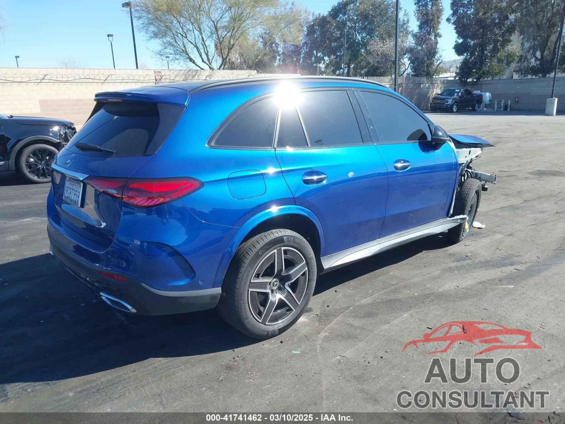 MERCEDES-BENZ GLC 300 2023 - W1NKM4GB1PU017705
