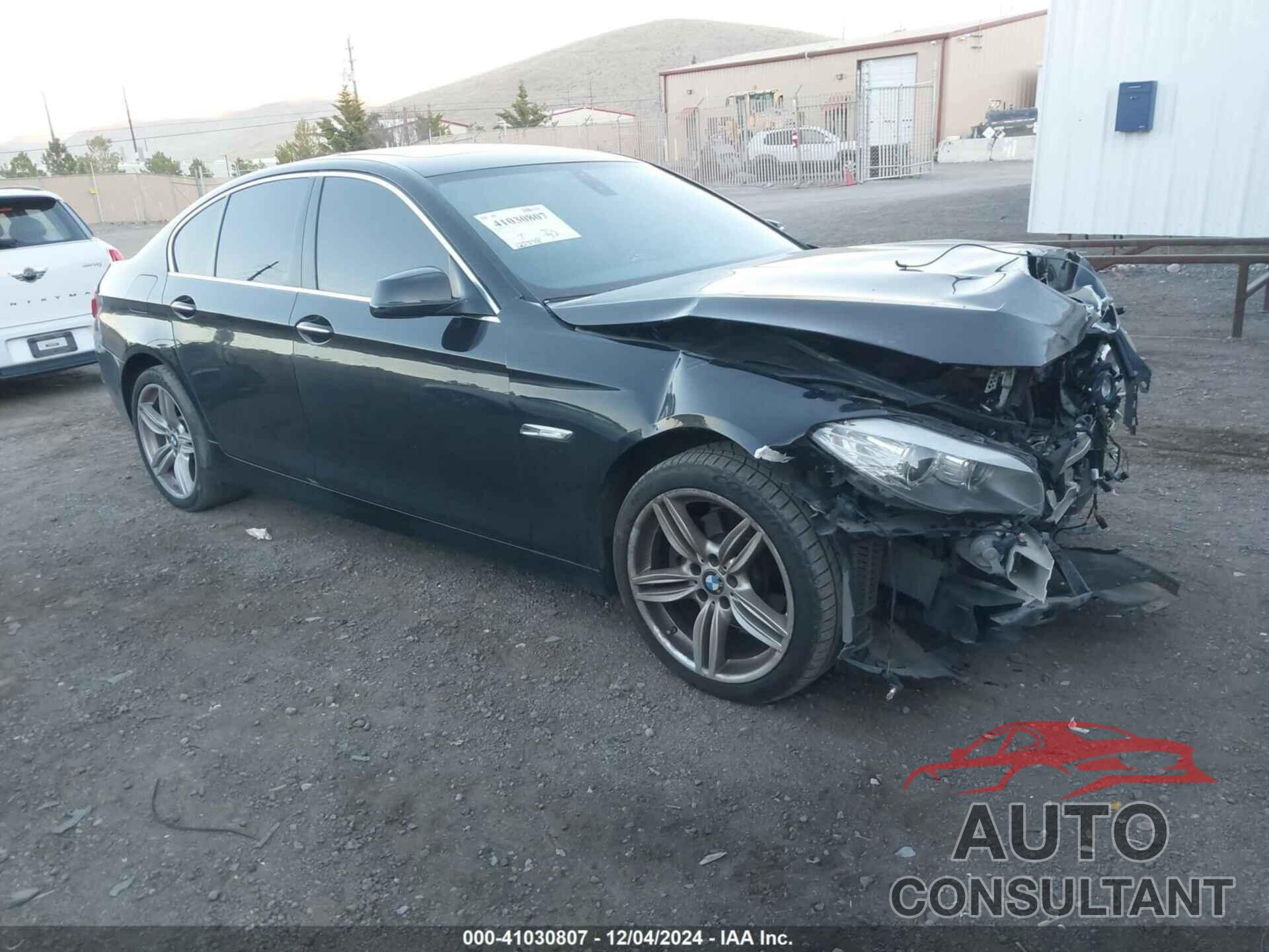 BMW 528I 2011 - WBAFR1C57BC747638