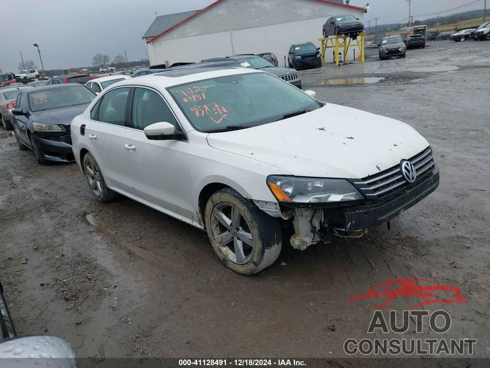 VOLKSWAGEN PASSAT 2013 - 1VWBP7A35DC113353