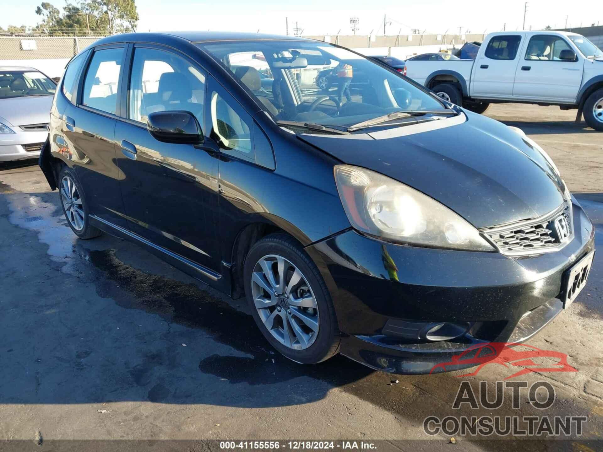 HONDA FIT 2013 - JHMGE8H59DC015517