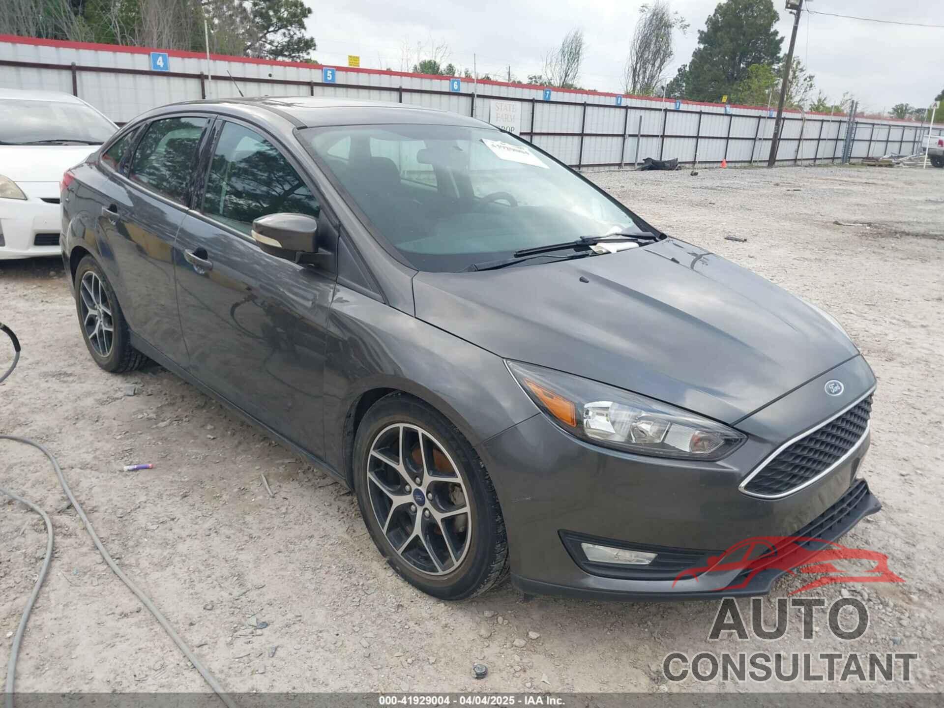 FORD FOCUS 2018 - 1FADP3H21JL284748
