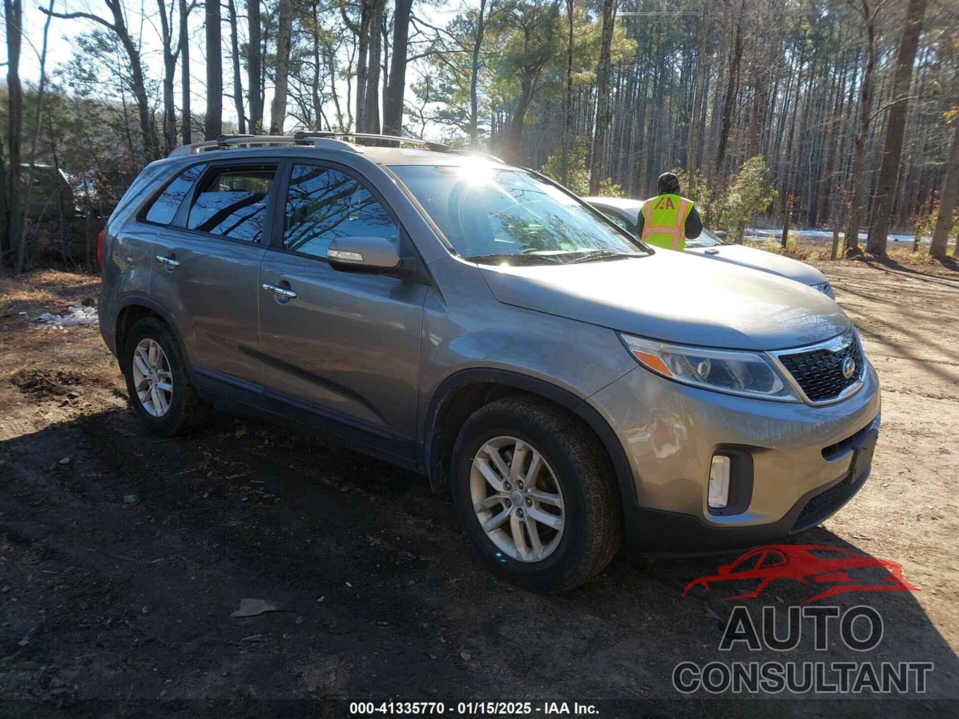 KIA SORENTO 2015 - 5XYKT4A72FG559846