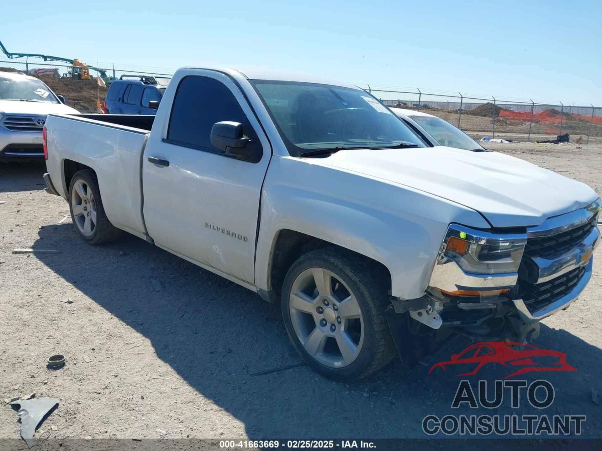 CHEVROLET SILVERADO 1500 2018 - 1GCNCNEH0JZ107314