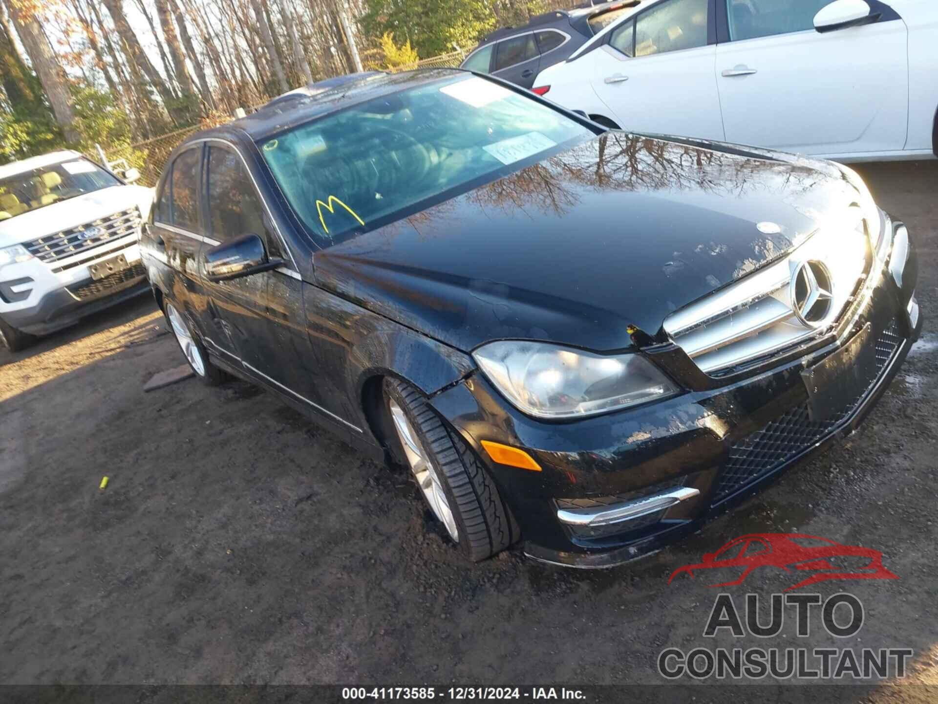 MERCEDES-BENZ C 300 2013 - WDDGF8AB8DR288997