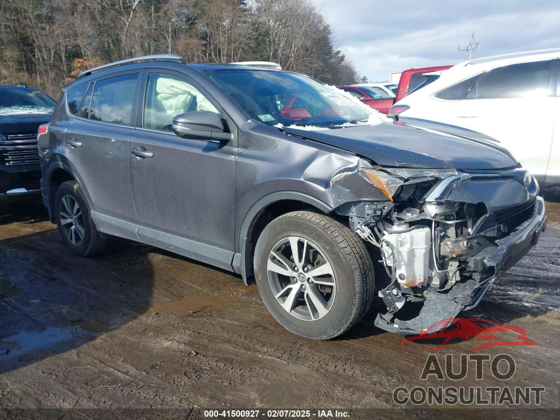 TOYOTA RAV4 2017 - JTMRFREV4HJ703072