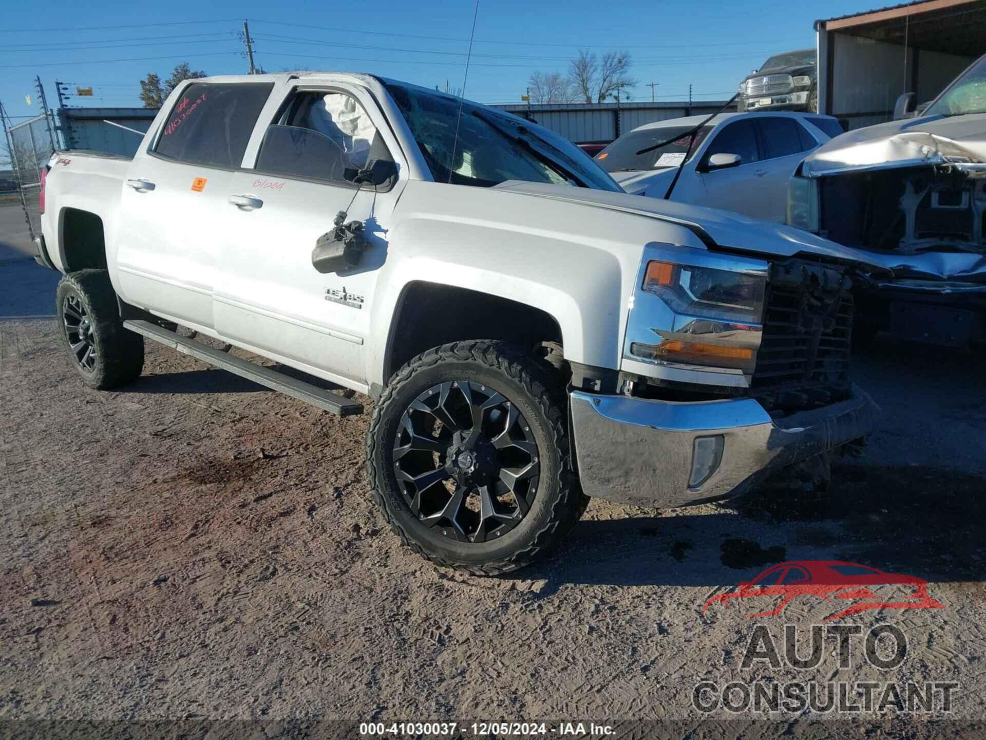CHEVROLET SILVERADO 1500 2018 - 3GCUKREC9JG187545