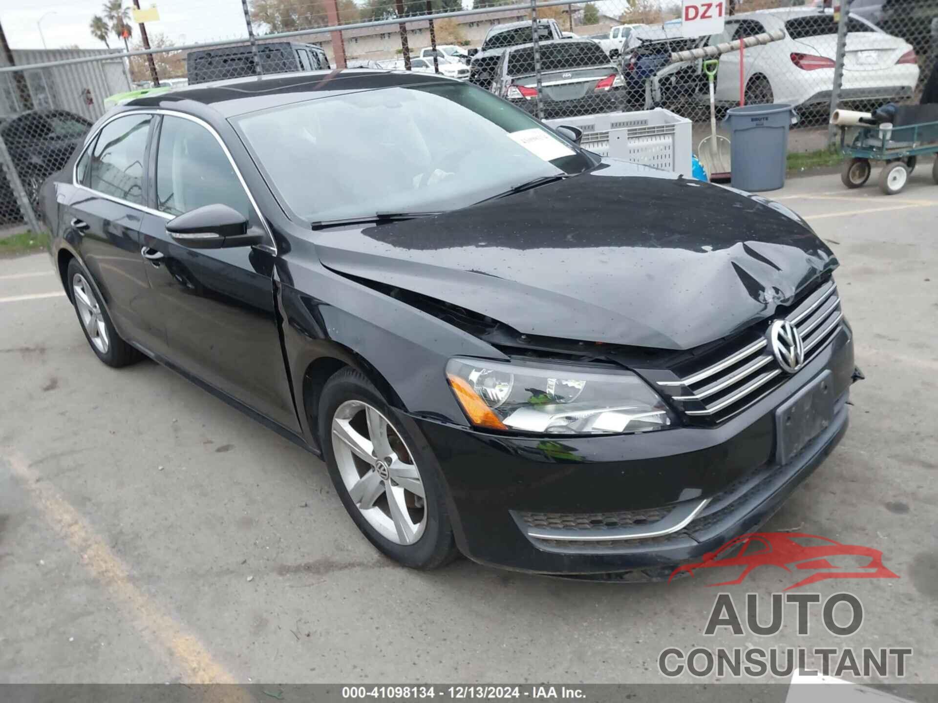 VOLKSWAGEN PASSAT 2012 - 1VWBP7A38CC051641