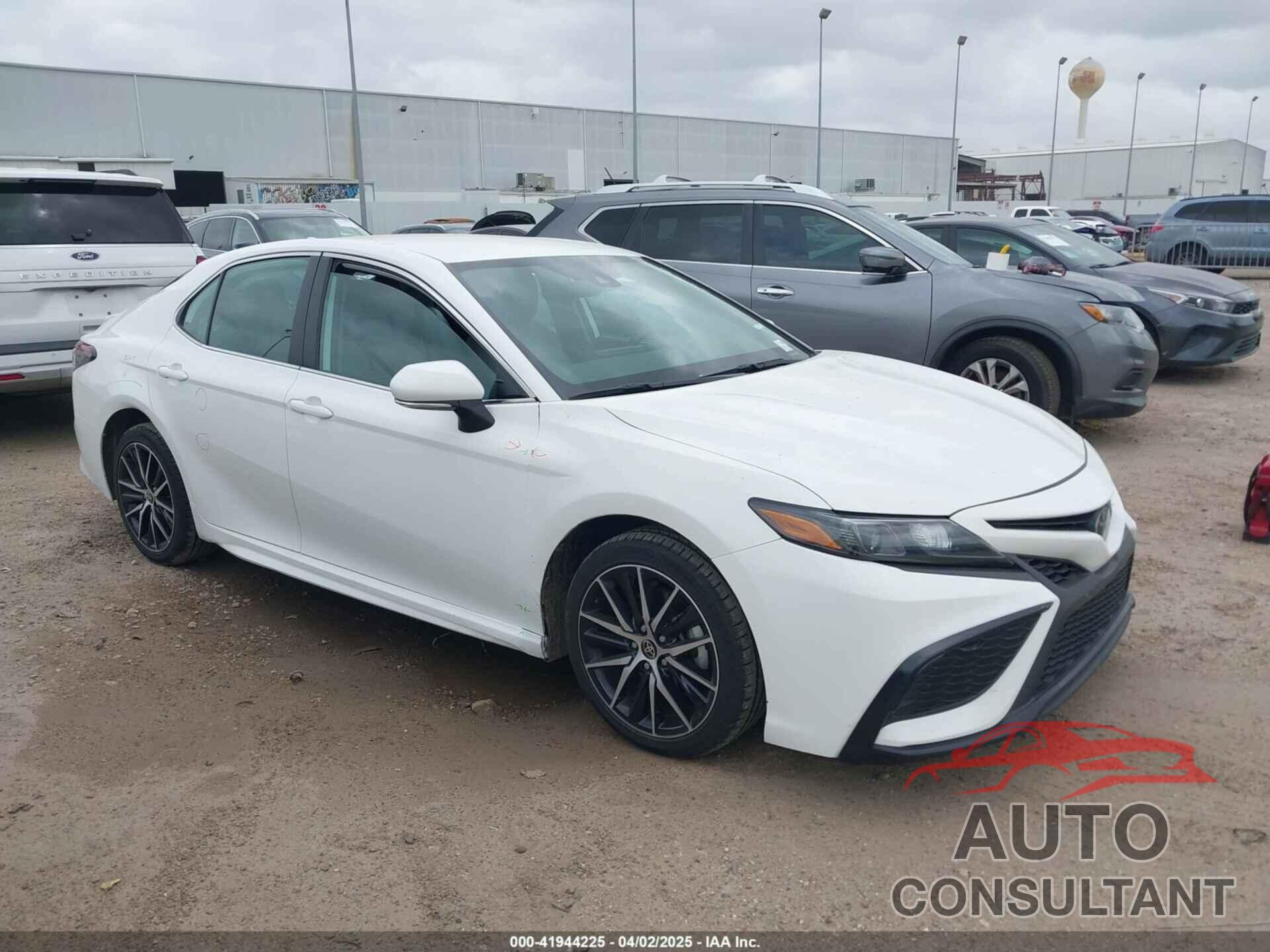 TOYOTA CAMRY 2023 - 4T1G11AKXPU088961