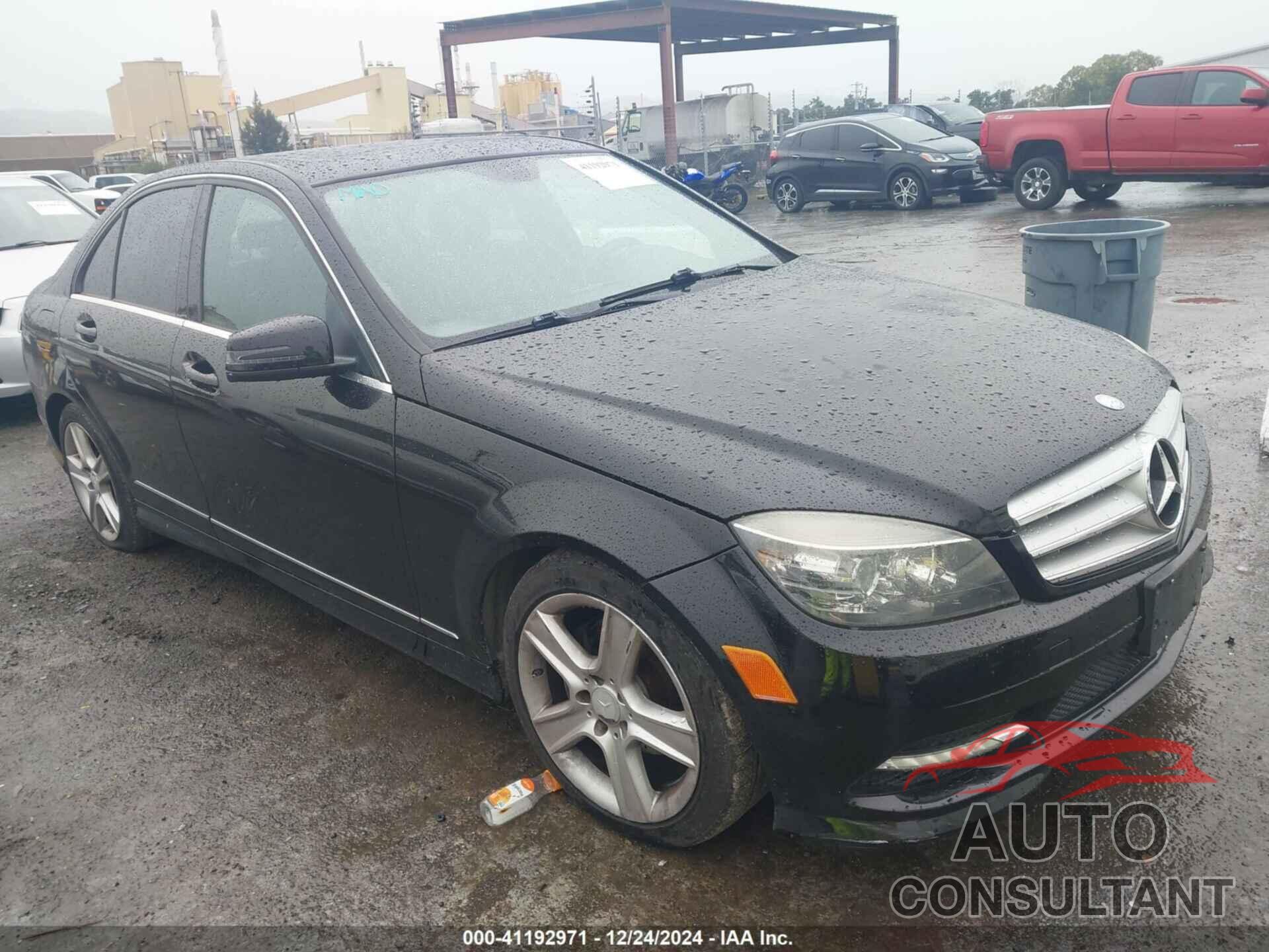 MERCEDES-BENZ C 300 2011 - WDDGF5EB3BR153626