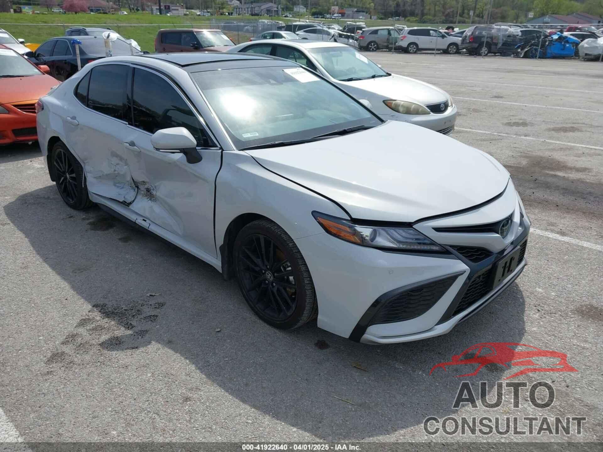 TOYOTA CAMRY 2023 - 4T1K61BK0PU104157