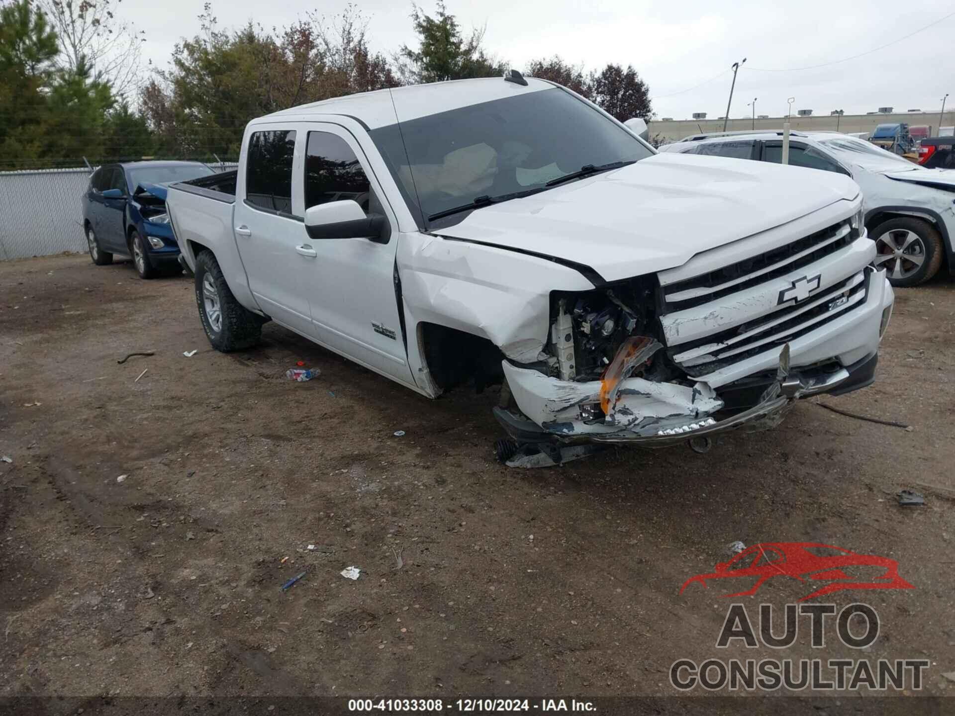 CHEVROLET SILVERADO 1500 2018 - 3GCUKREC8JG210037