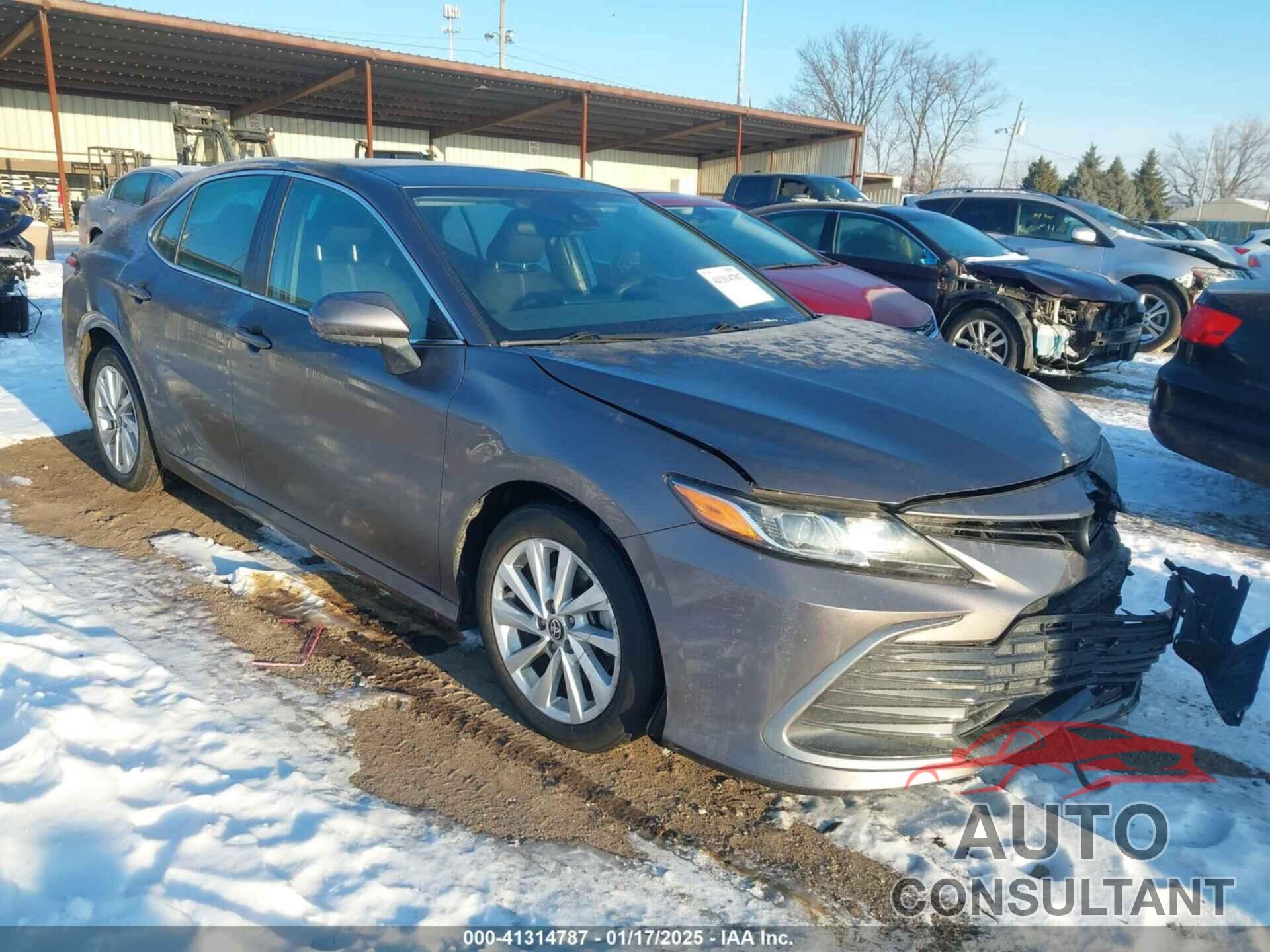 TOYOTA CAMRY 2022 - 4T1C11AK7NU674495