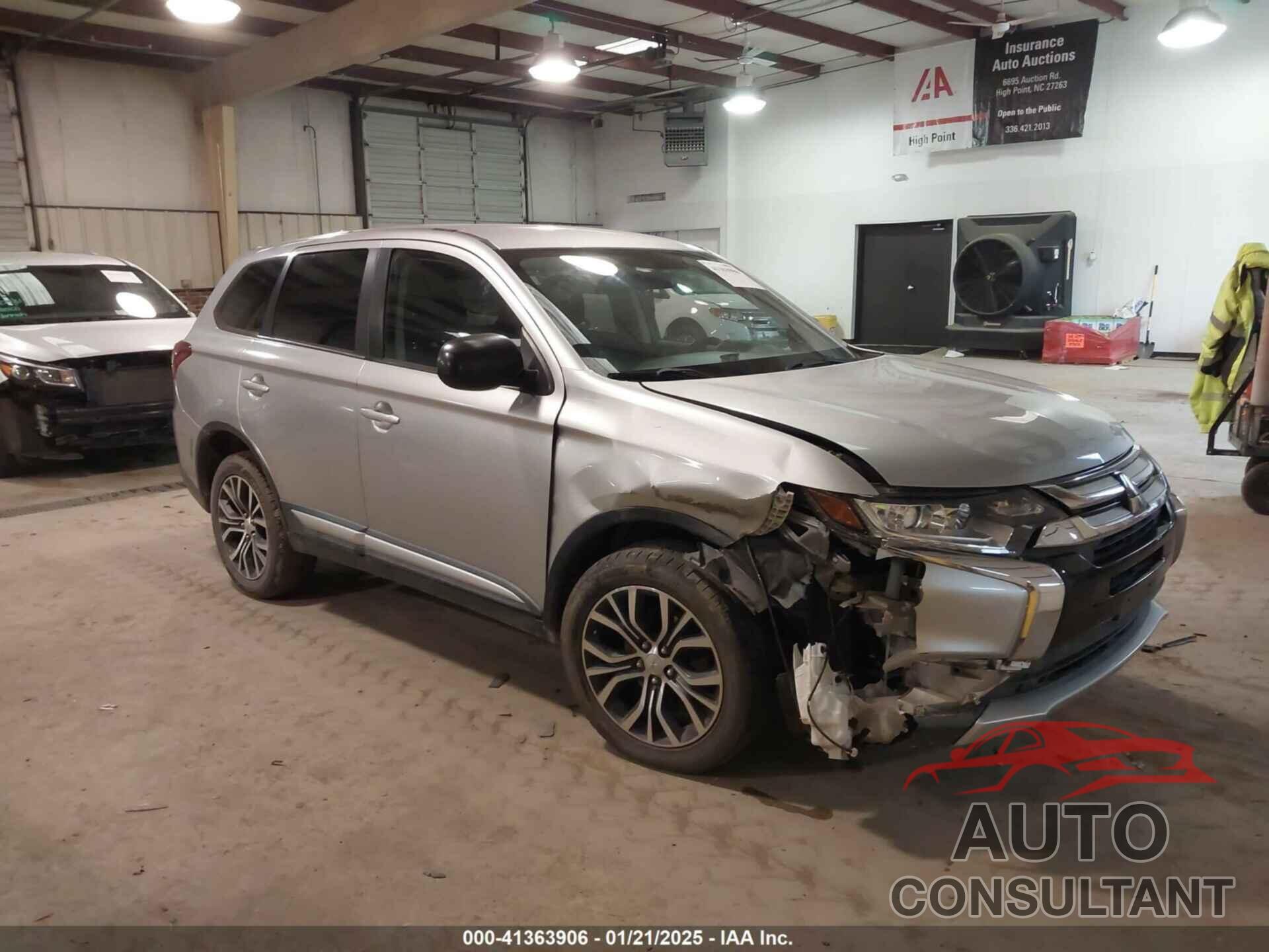 MITSUBISHI OUTLANDER 2018 - JA4AZ3A36JJ002412