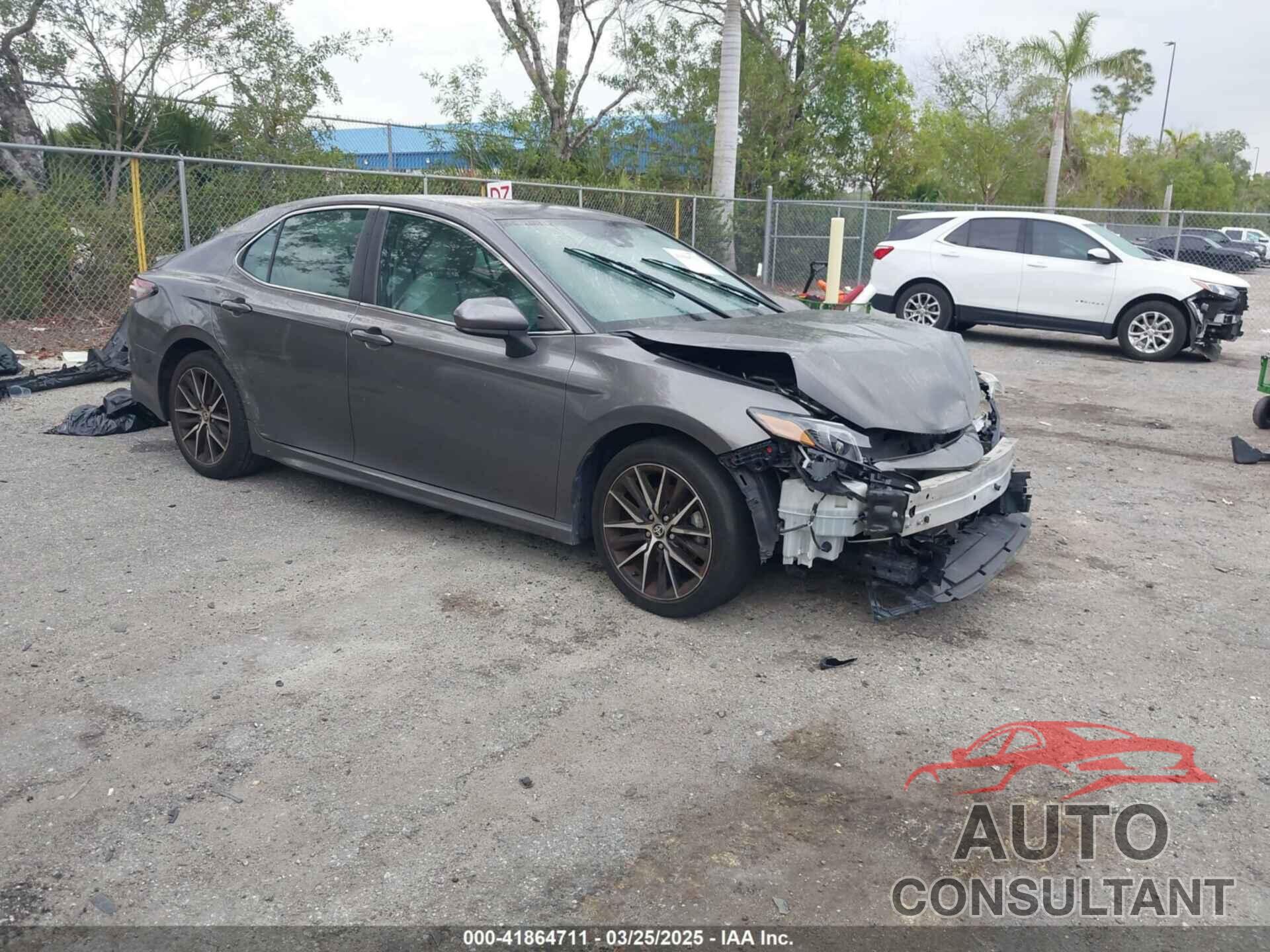 TOYOTA CAMRY 2021 - 4T1G11AK2MU518087