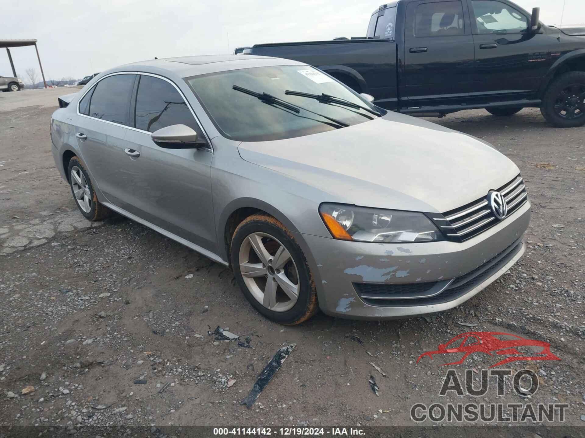 VOLKSWAGEN PASSAT 2012 - 1VWBP7A3XCC084365