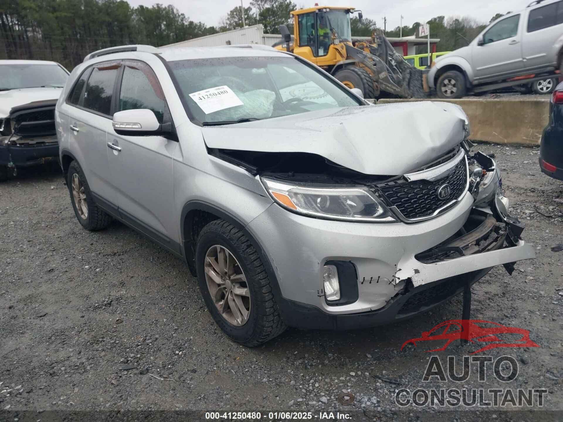 KIA SORENTO 2015 - 5XYKT3A62FG627886