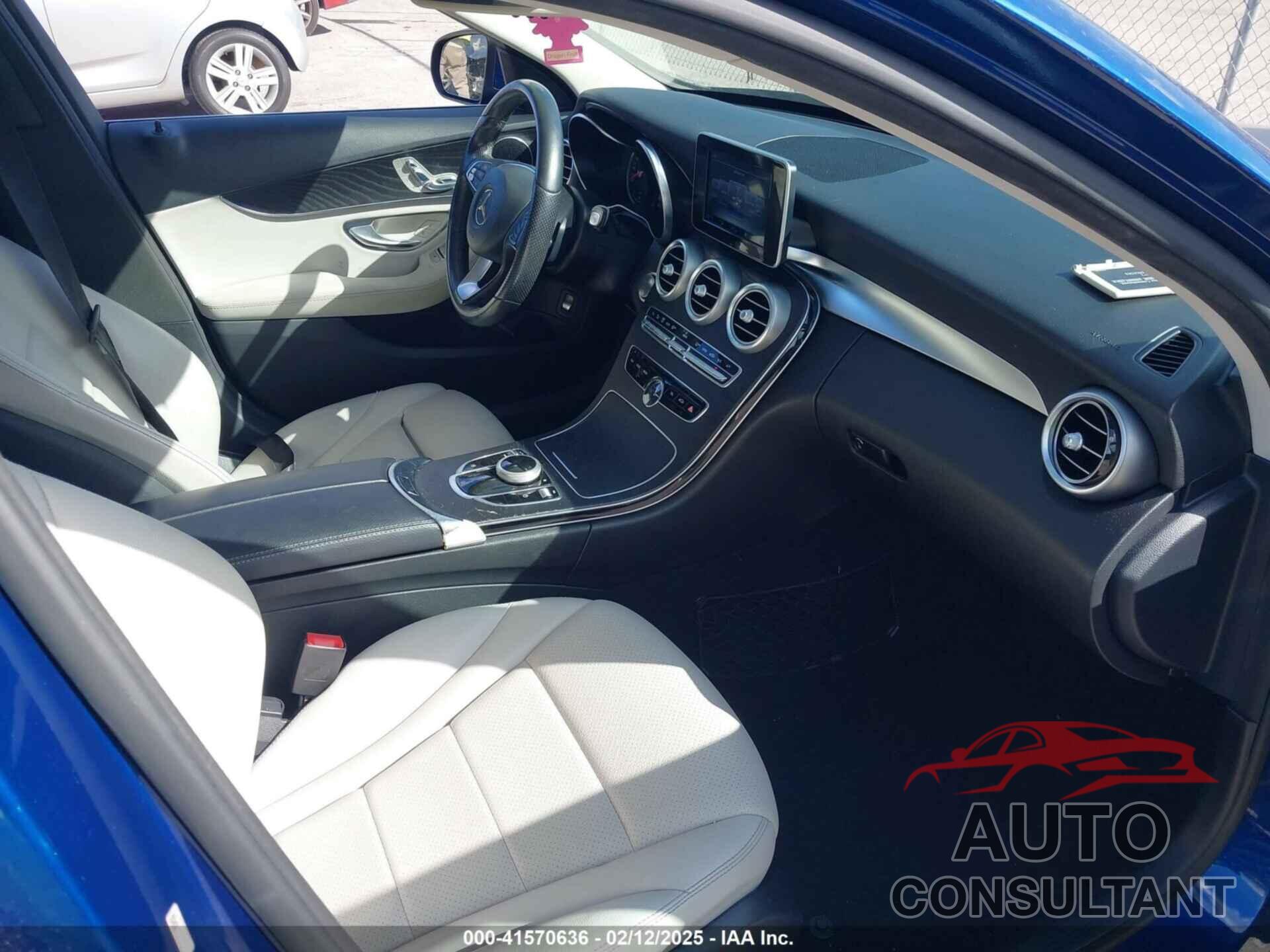 MERCEDES-BENZ C 300 2017 - 55SWF4JB3HU187584