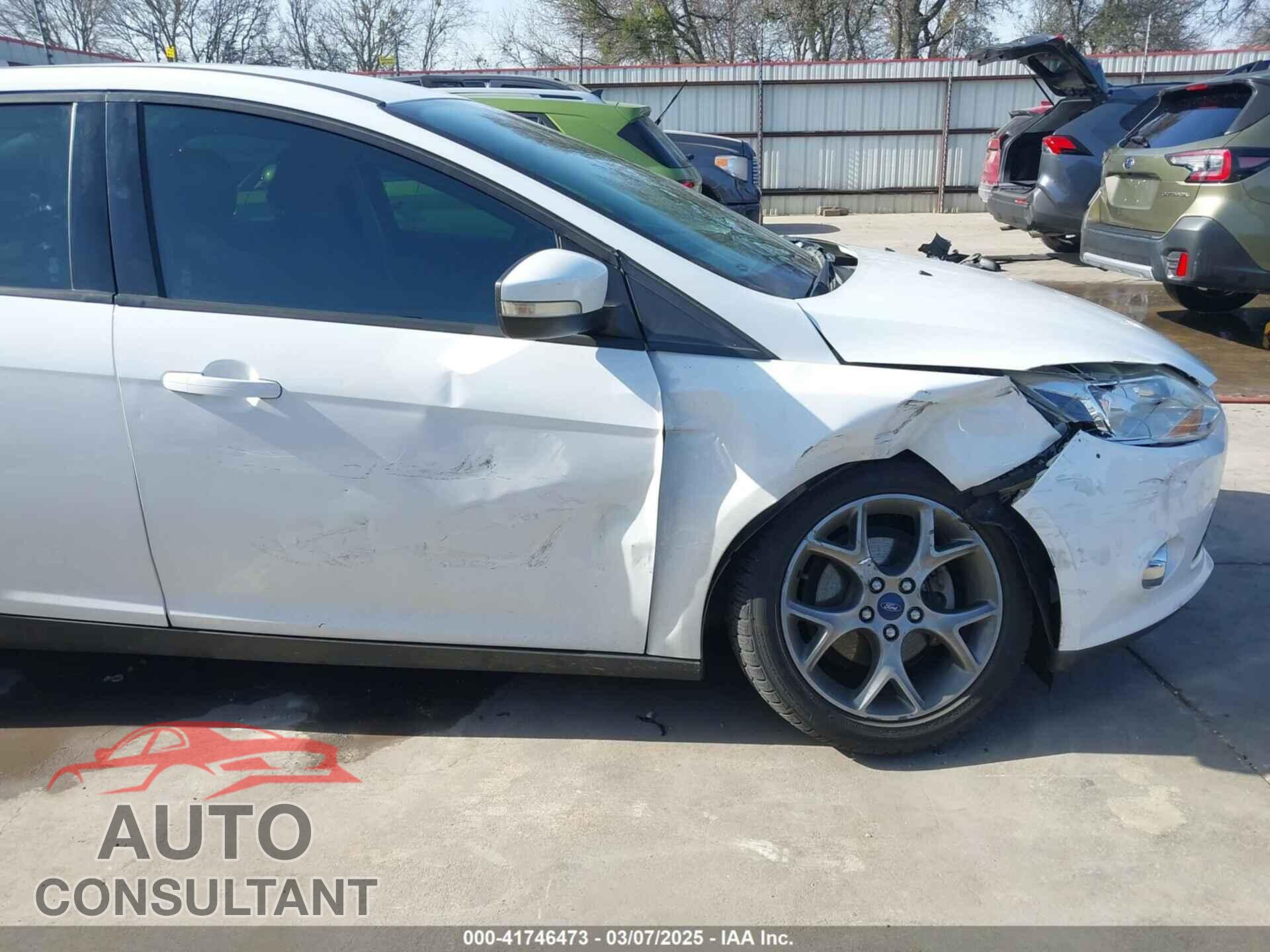 FORD FOCUS 2014 - 1FADP3F2XEL259873