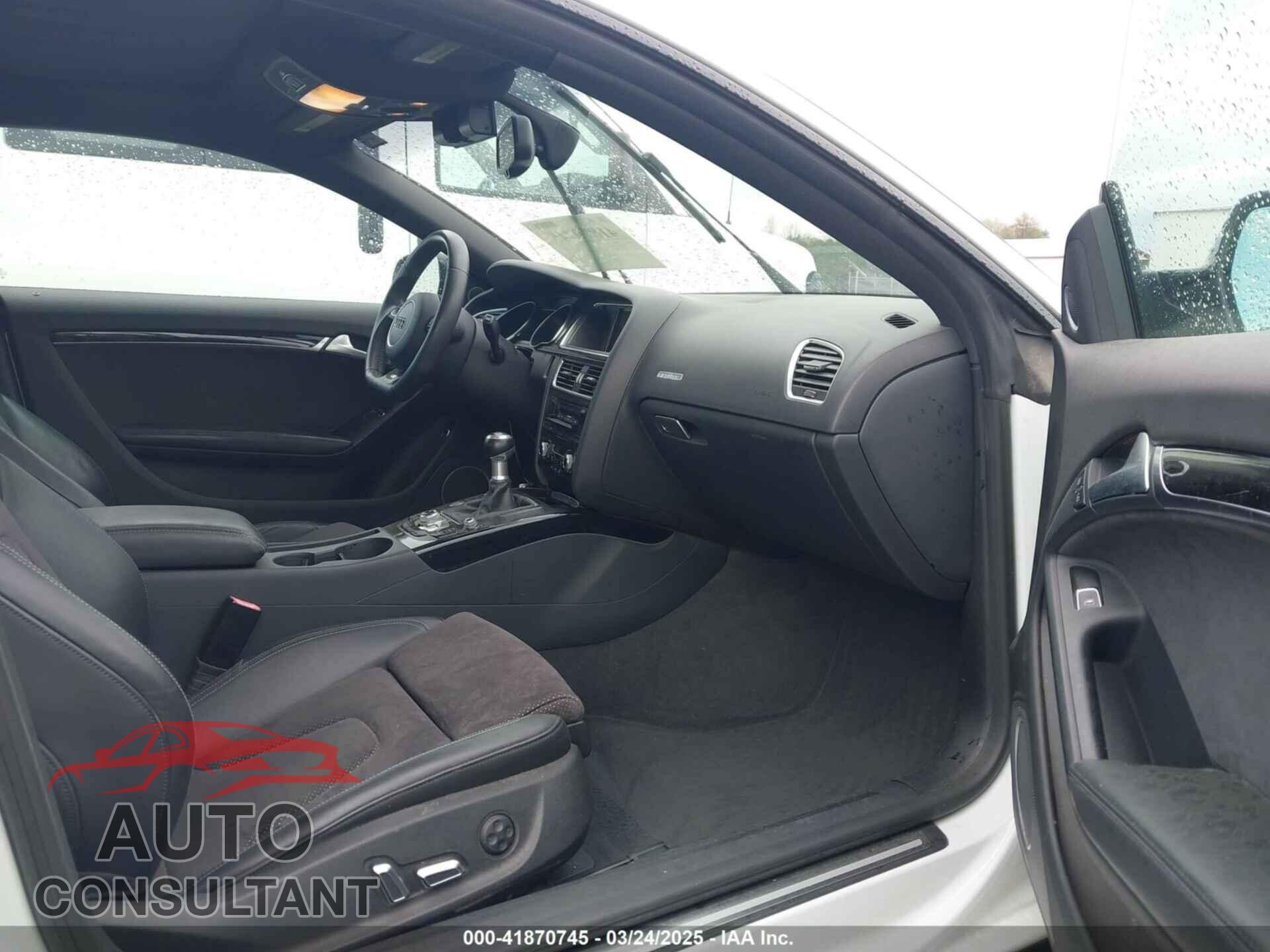 AUDI A5 2014 - WAUSFAFR3EA032247