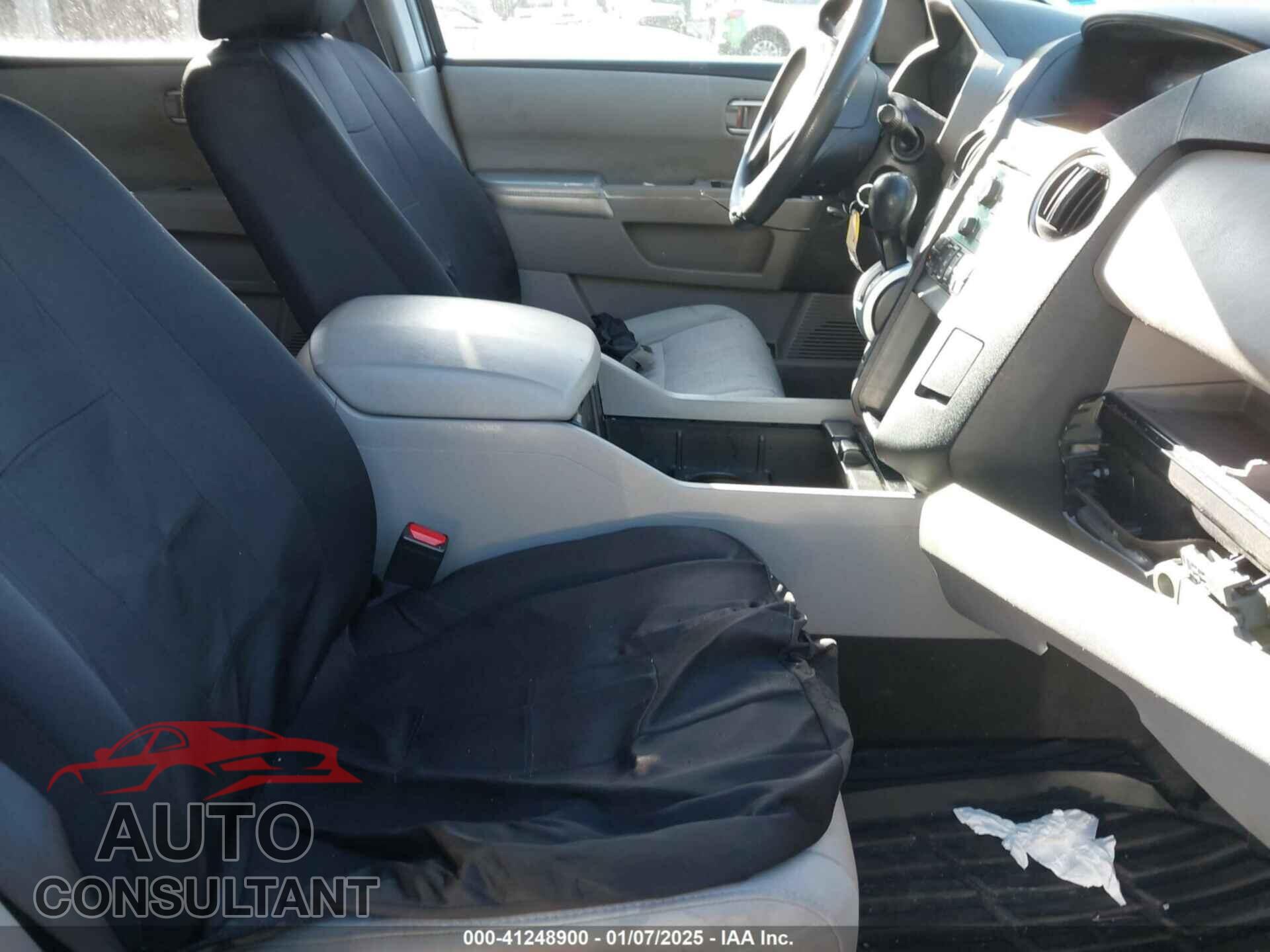 HONDA PILOT 2011 - 5FNYF4H43BB037564