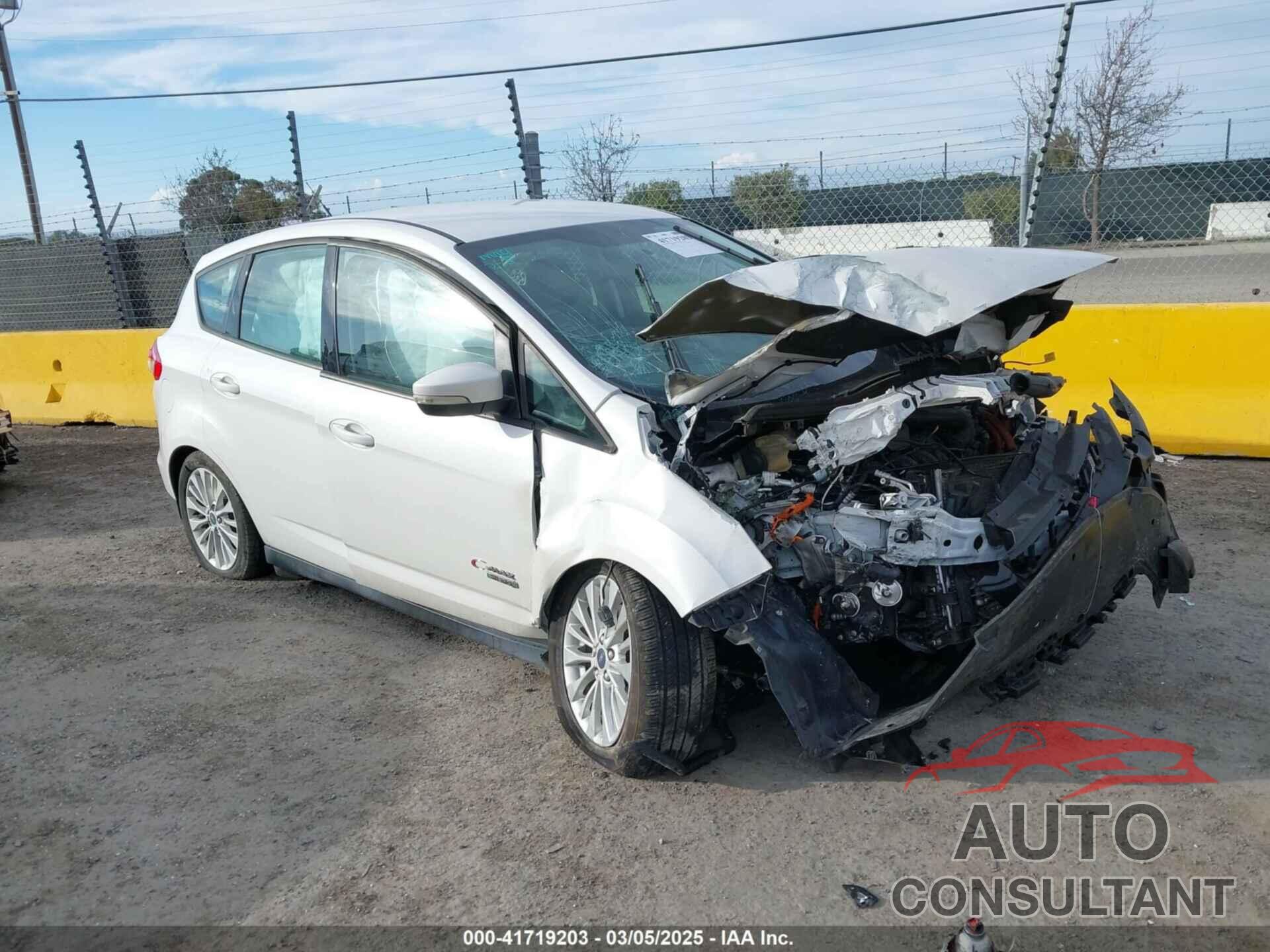 FORD C-MAX ENERGI 2017 - 1FADP5EU6HL105812