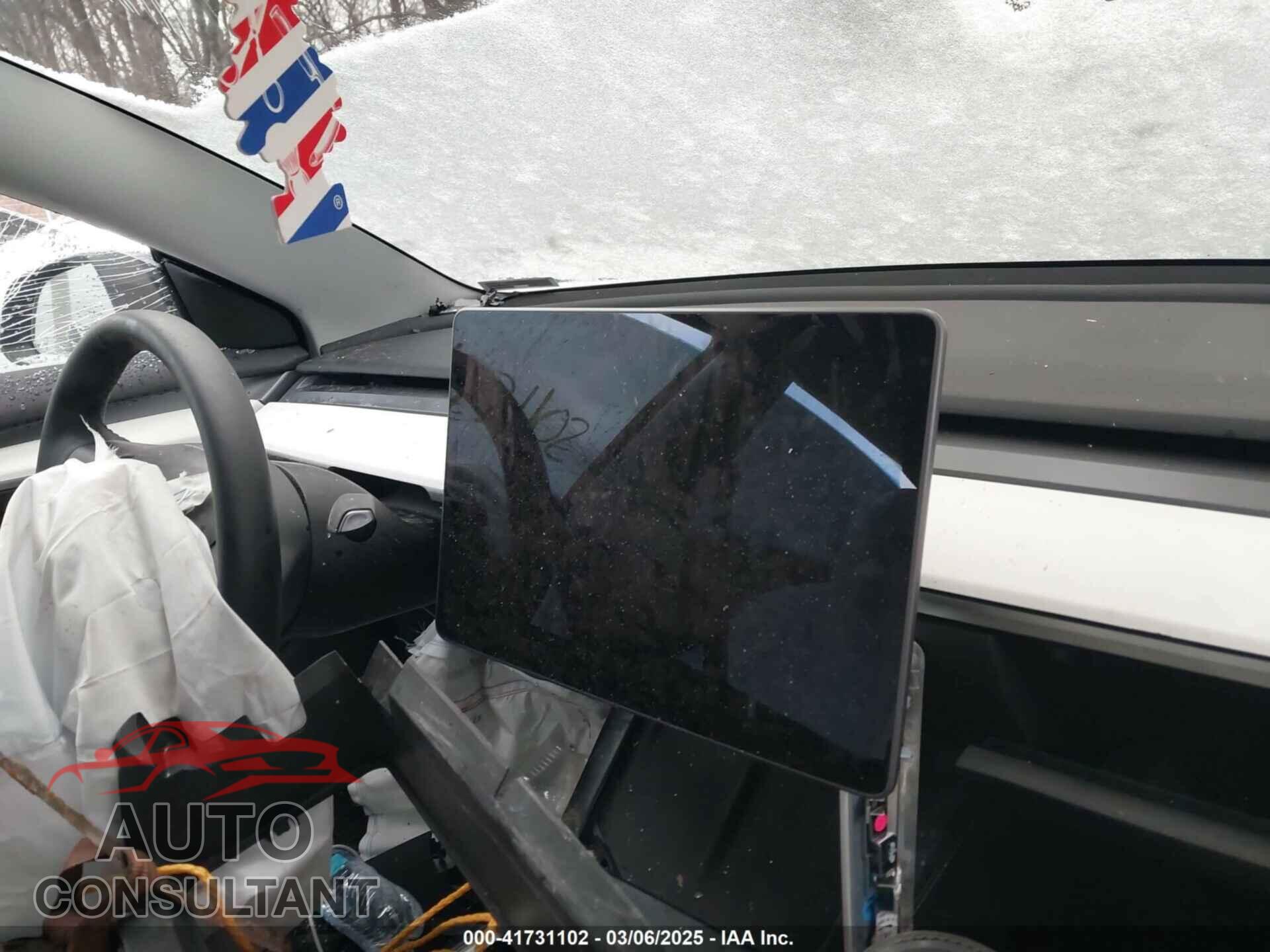 TESLA MODEL 3 2021 - 5YJ3E1EB6MF981246