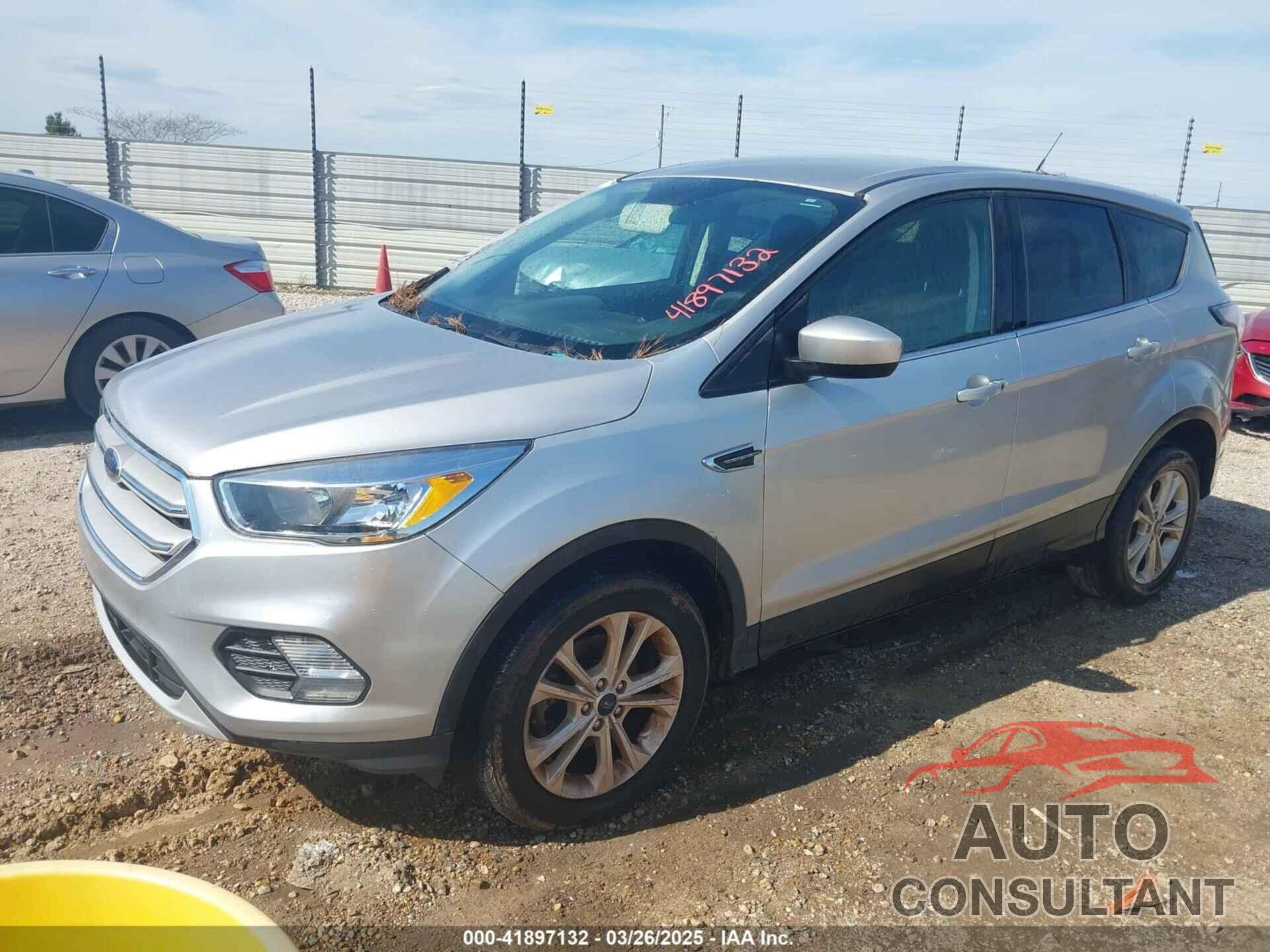 FORD ESCAPE 2017 - 1FMCU0GD0HUB35831