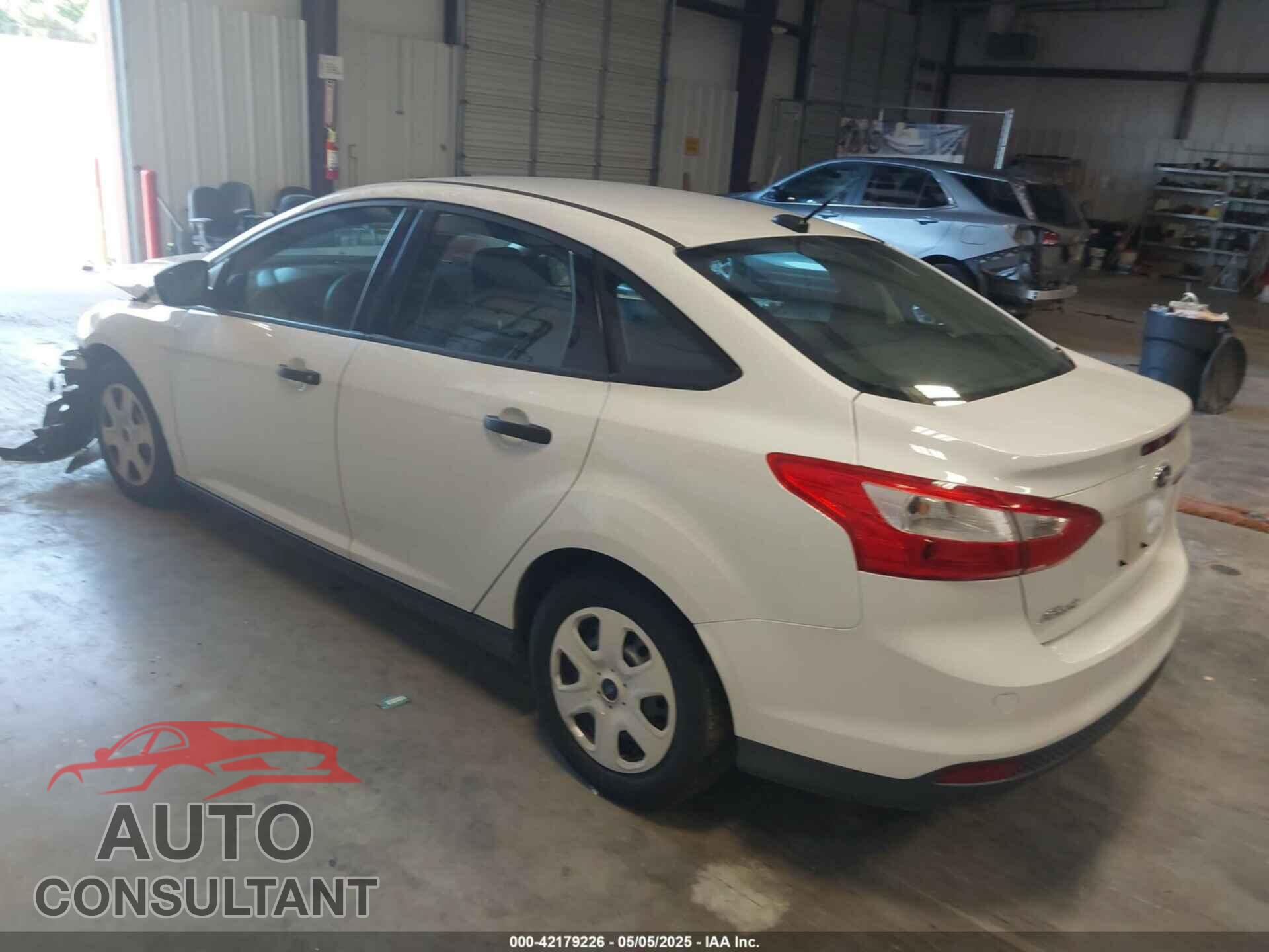 FORD FOCUS 2014 - 1FADP3E28EL422084