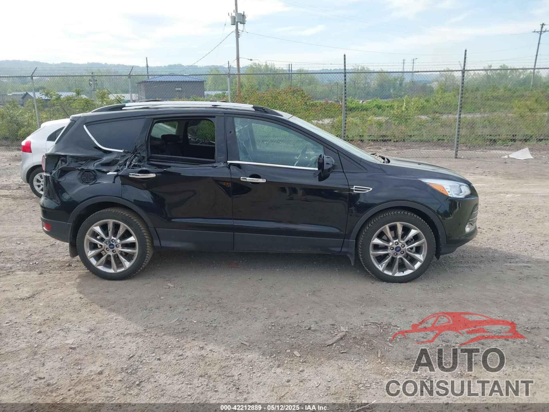 FORD ESCAPE 2016 - 1FMCU9G90GUB05288