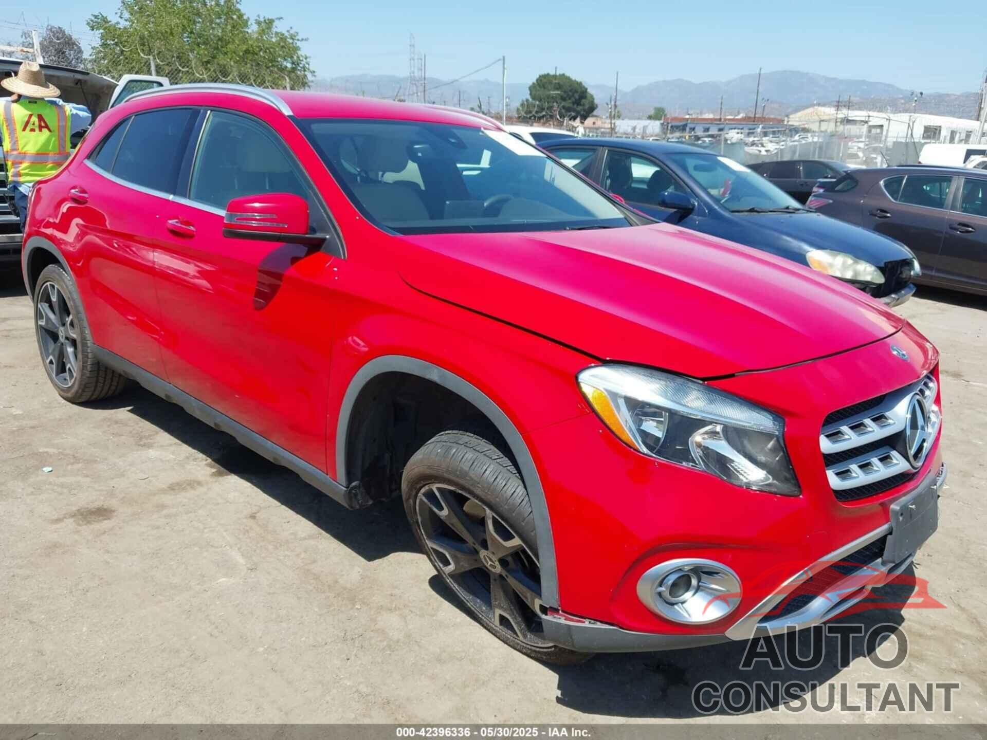 MERCEDES-BENZ GLA 250 2019 - WDCTG4EB0KU001424