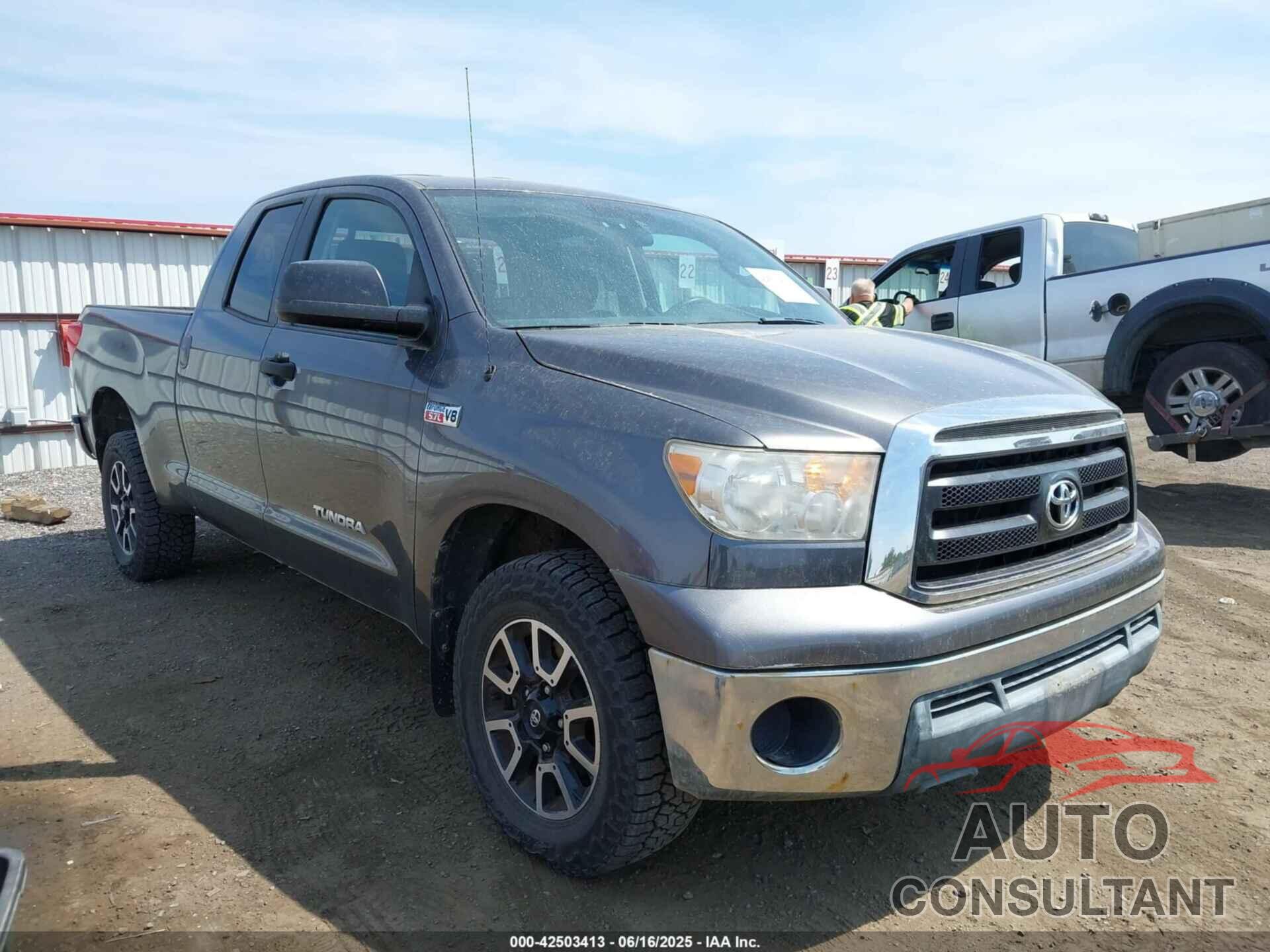 TOYOTA TUNDRA 2011 - 5TFUY5F14BX161128