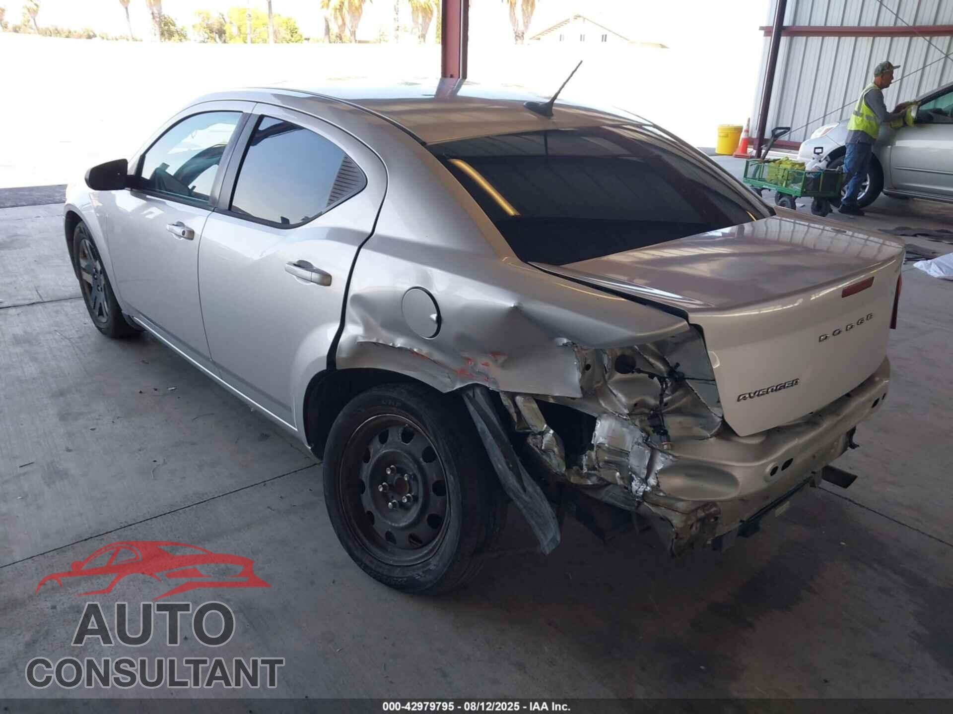 DODGE AVENGER 2011 - 1B3BD4FB7BN592016