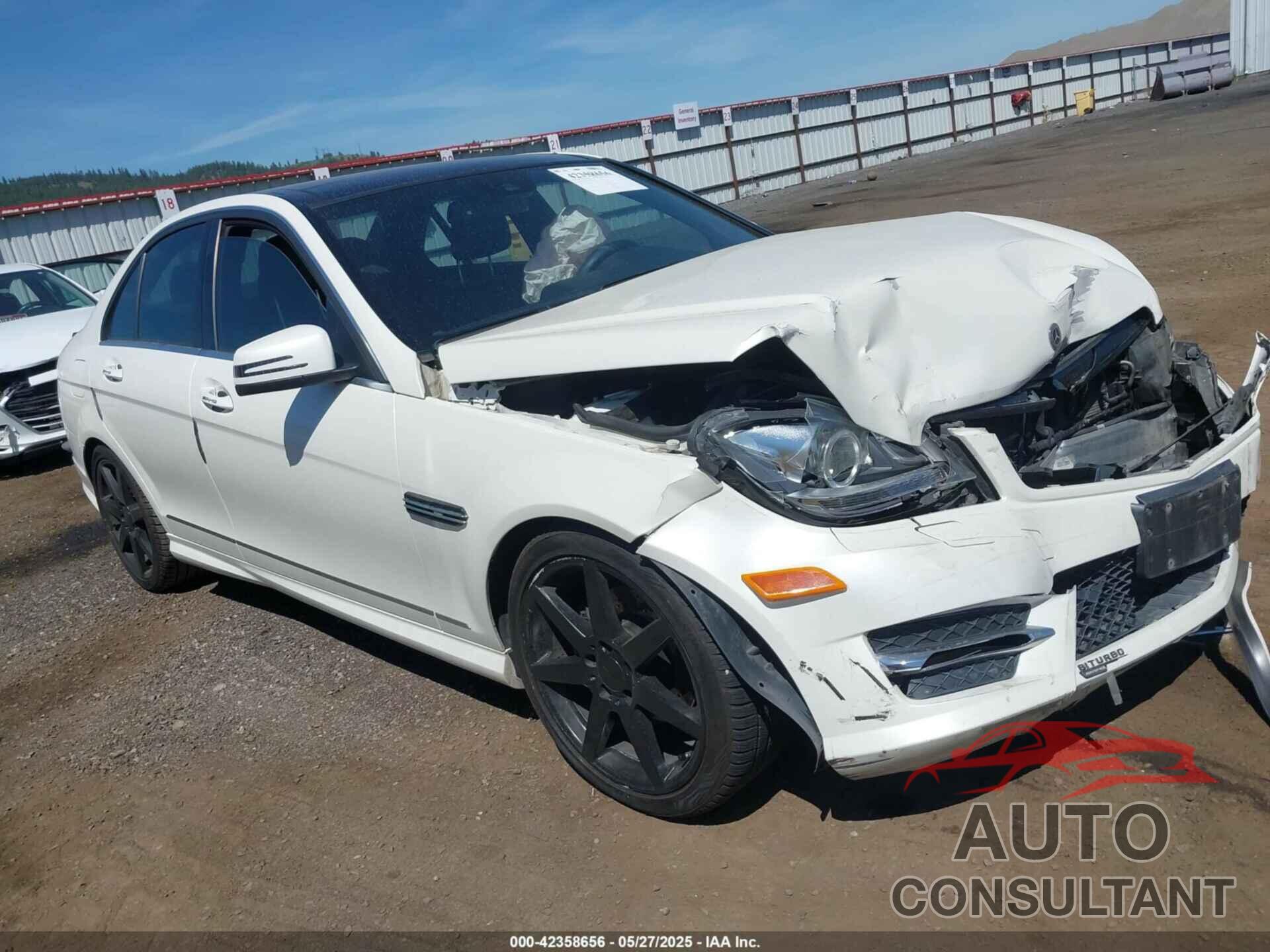 MERCEDES-BENZ C 300 2012 - WDDGF8BB8CA724940