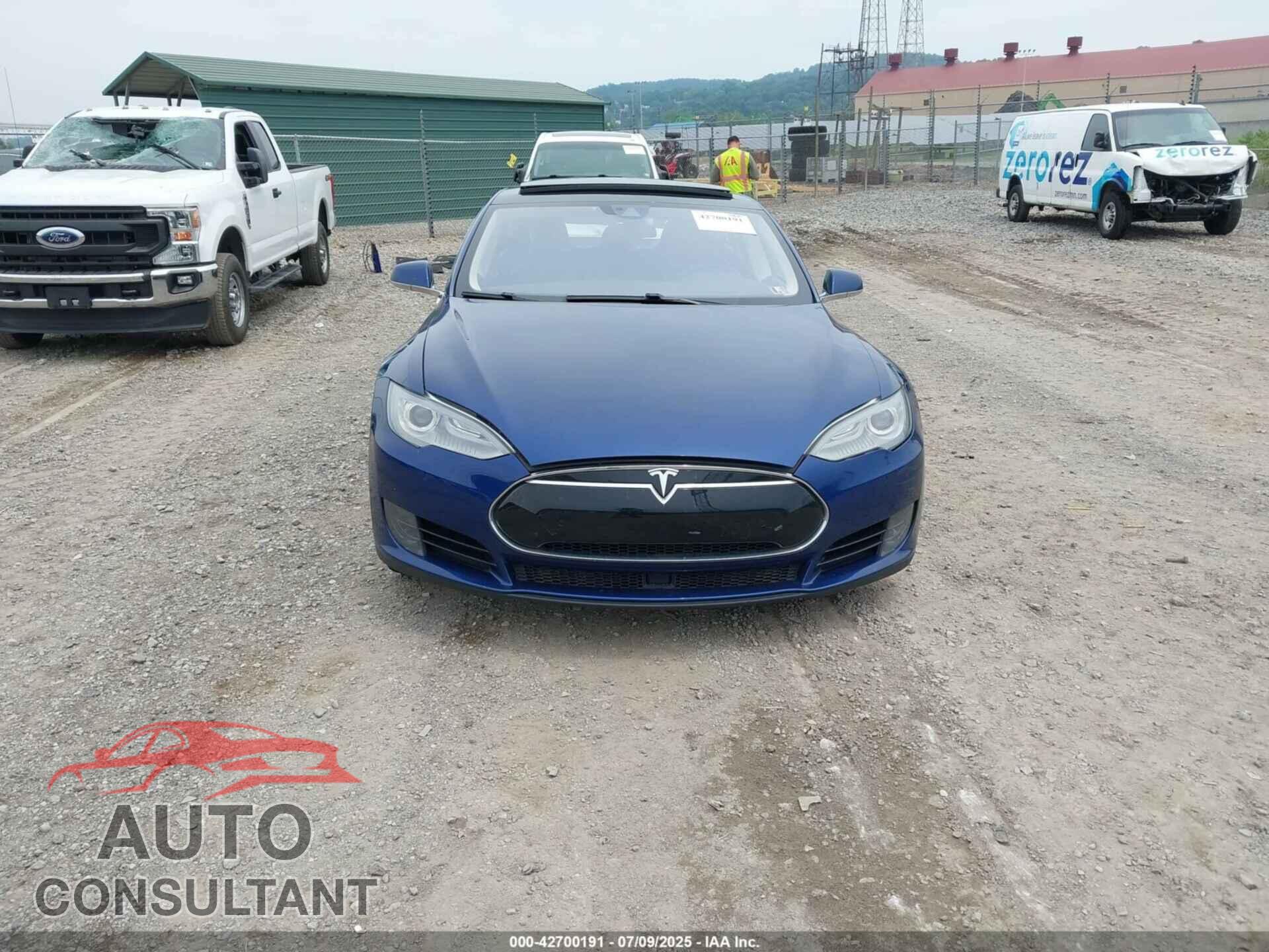 TESLA MODEL S 2015 - 5YJSA1S20FF100278
