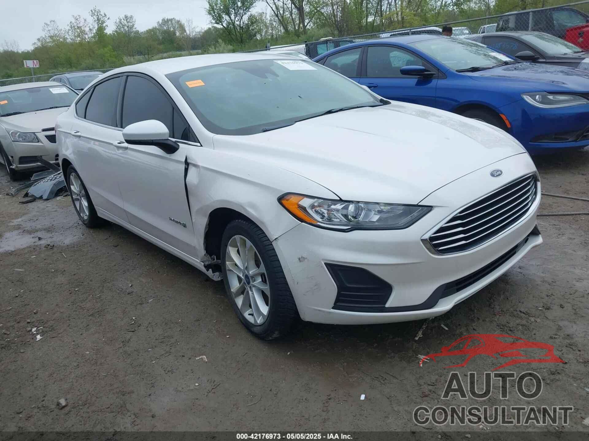FORD FUSION HYBRID 2019 - 3FA6P0LU3KR193077