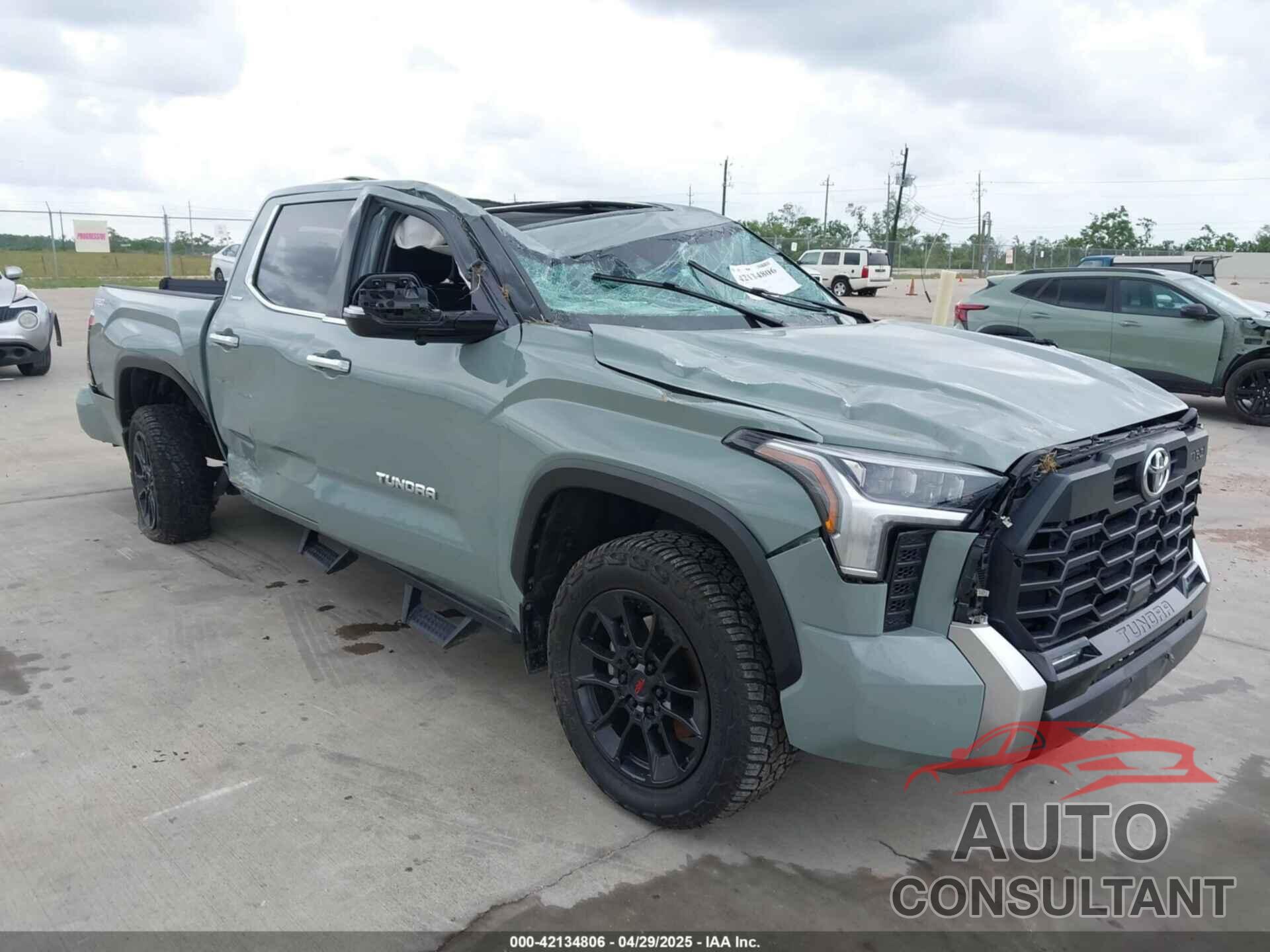 TOYOTA TUNDRA 2022 - 5TFJA5DBXNX025819