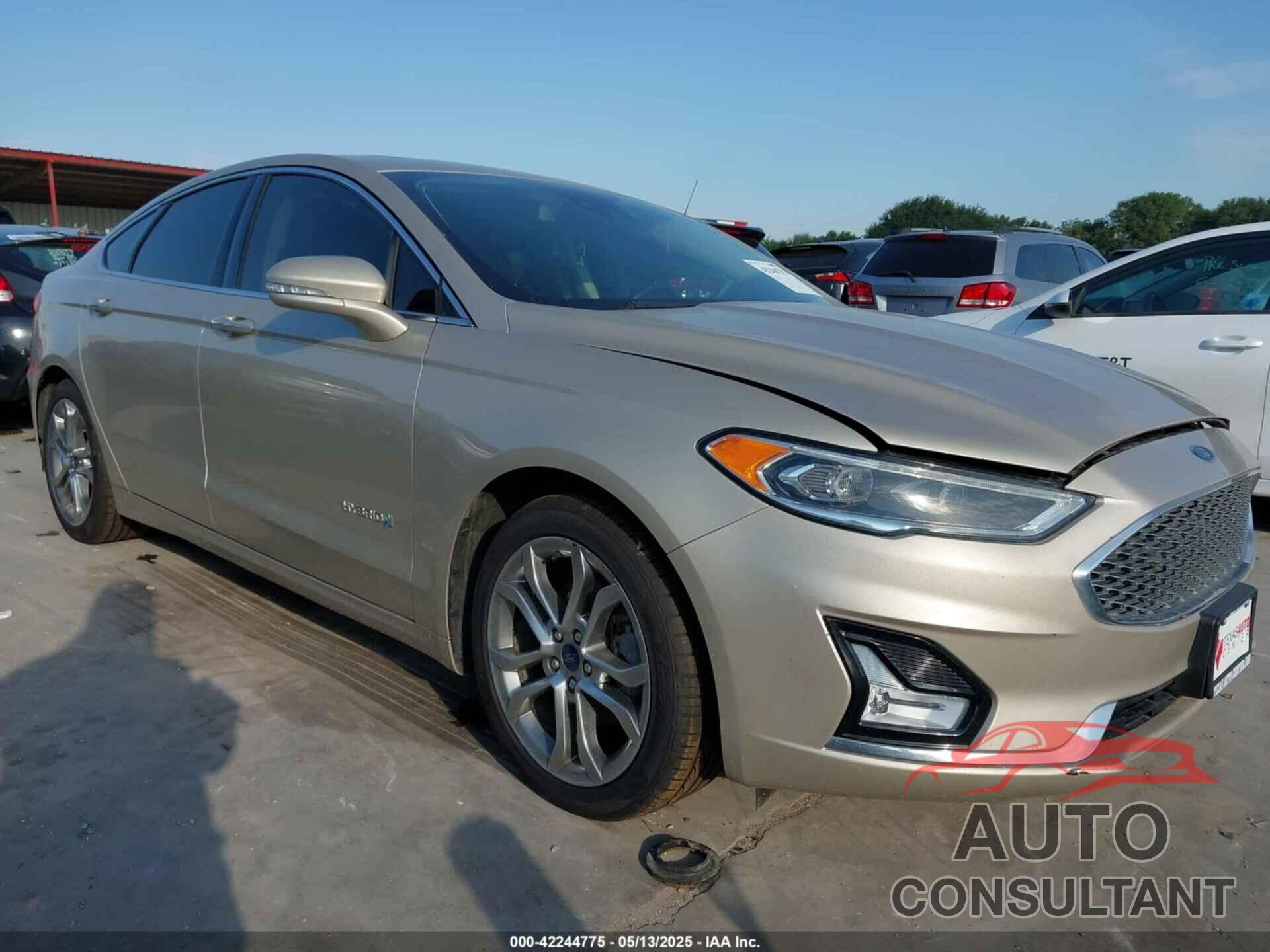 FORD FUSION 2019 - 3FA6P0RU9KR110081